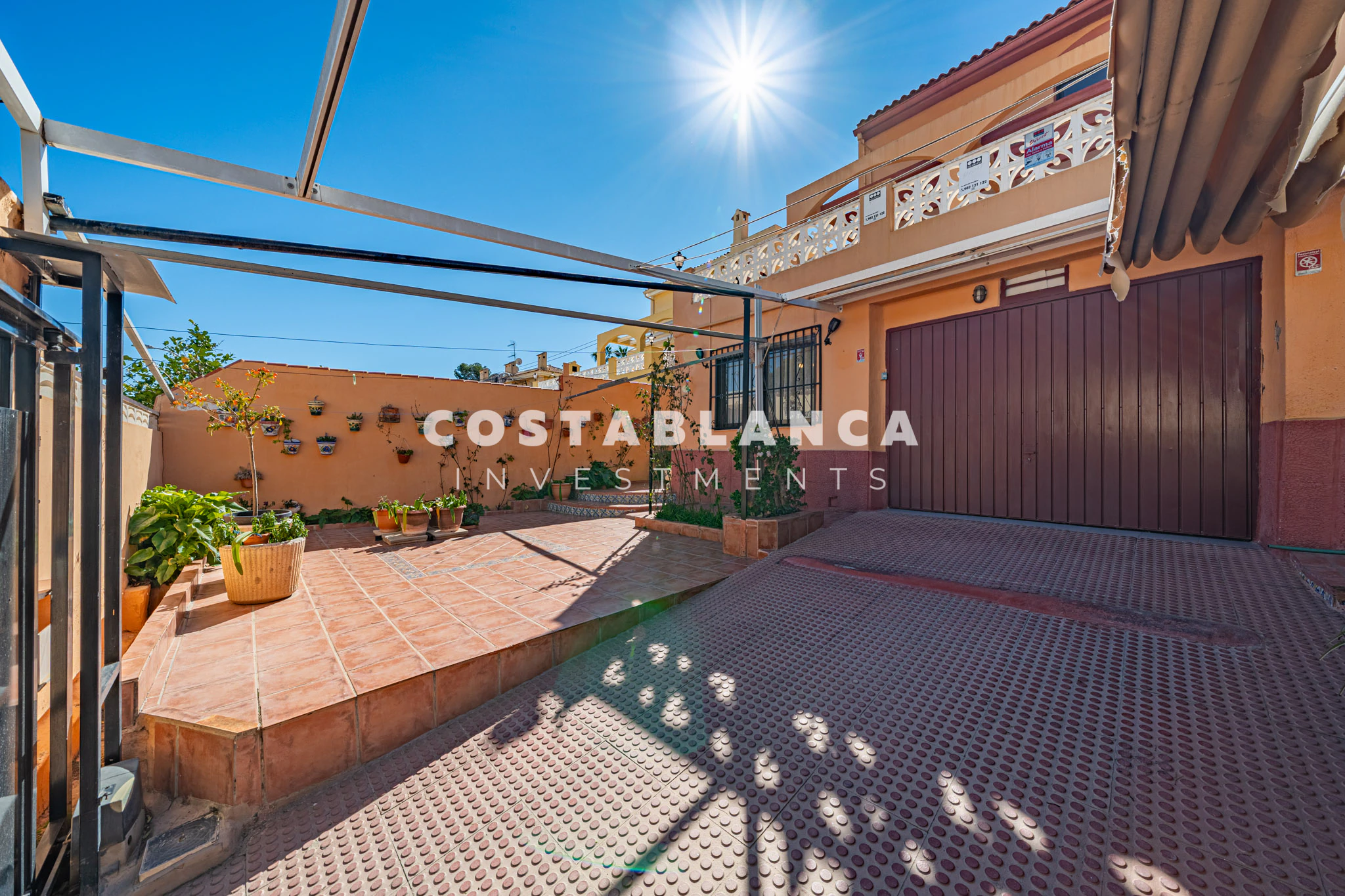 Large Family Home with Pool and Summer Kitchen for sale in La Nucía
