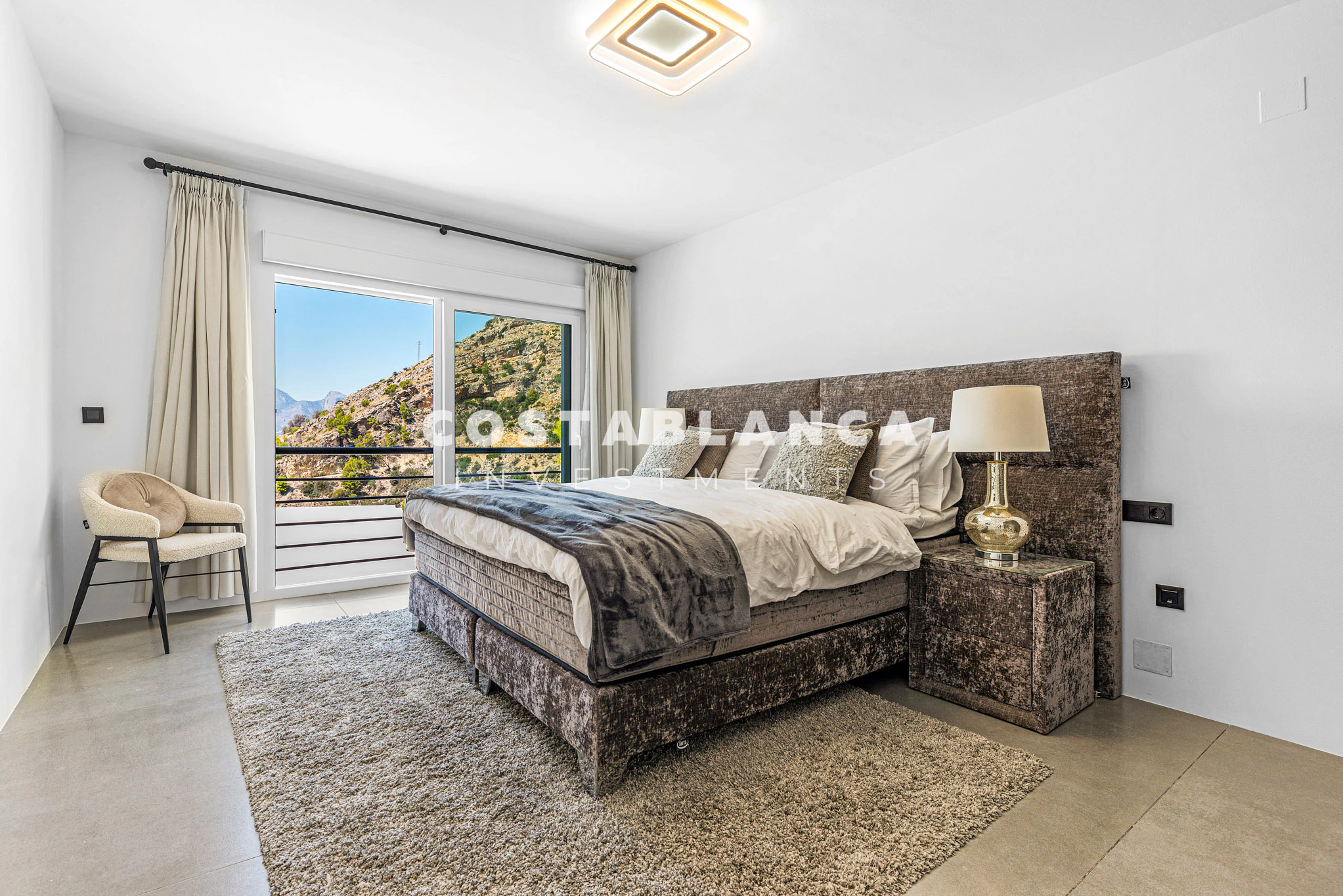 Designer Villa met Infinity Uitzichten over de Costa Blanca Te Koop In Altea Hills
