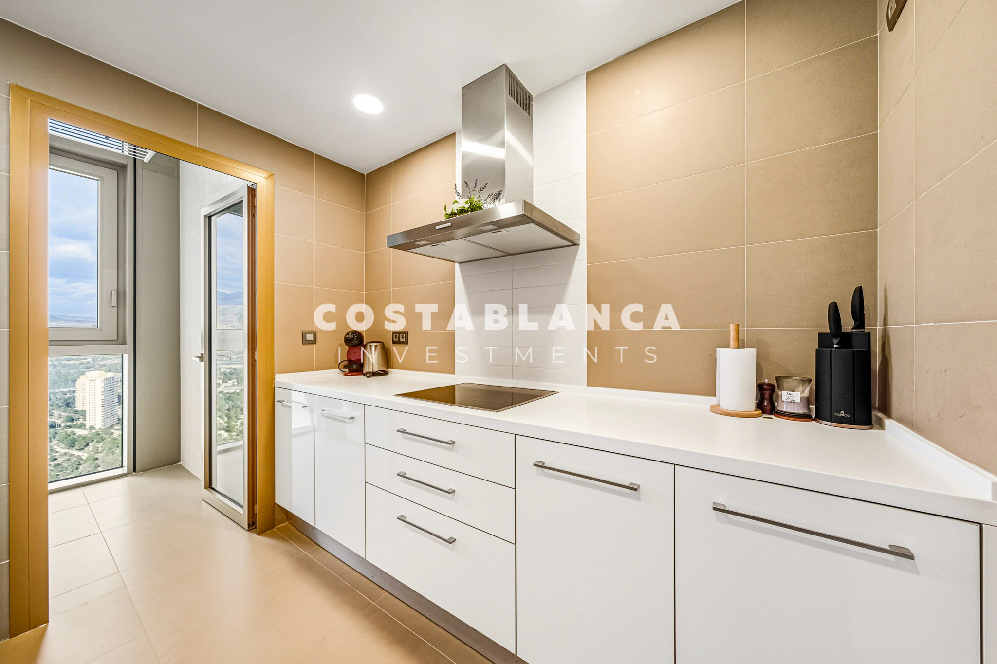 Appartement de luxe au 37e étage avec vues panoramiques sur la mer à Benidorm
