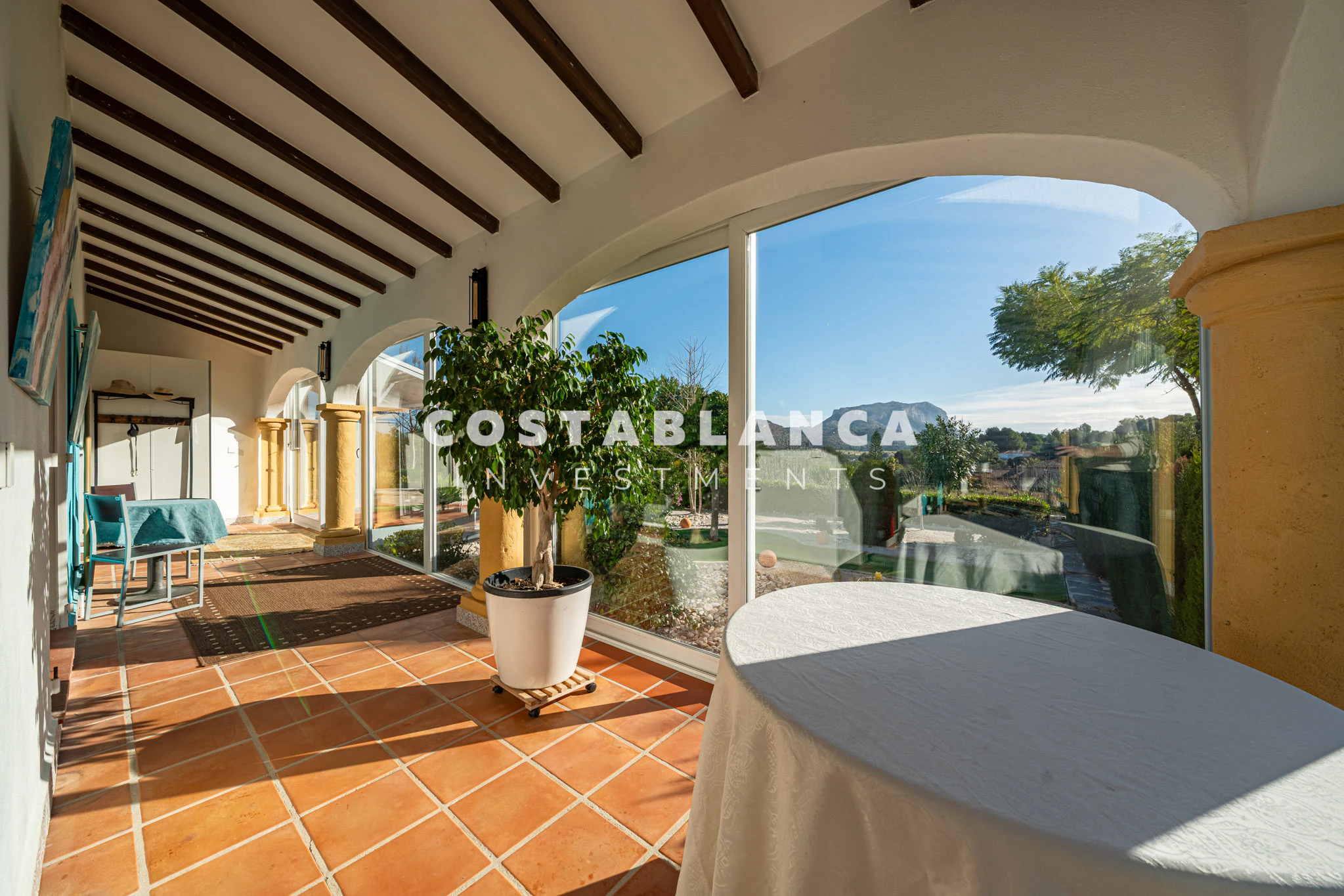 Fully Modernized Luxury Villa with Guest Apartment and Solar Energy for sale in Denia
