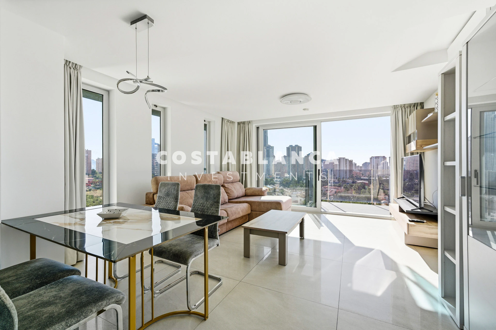 Modern 5th Floor Apartment with Pools, Sauna and Jacuzzi for sale in Finestrat
