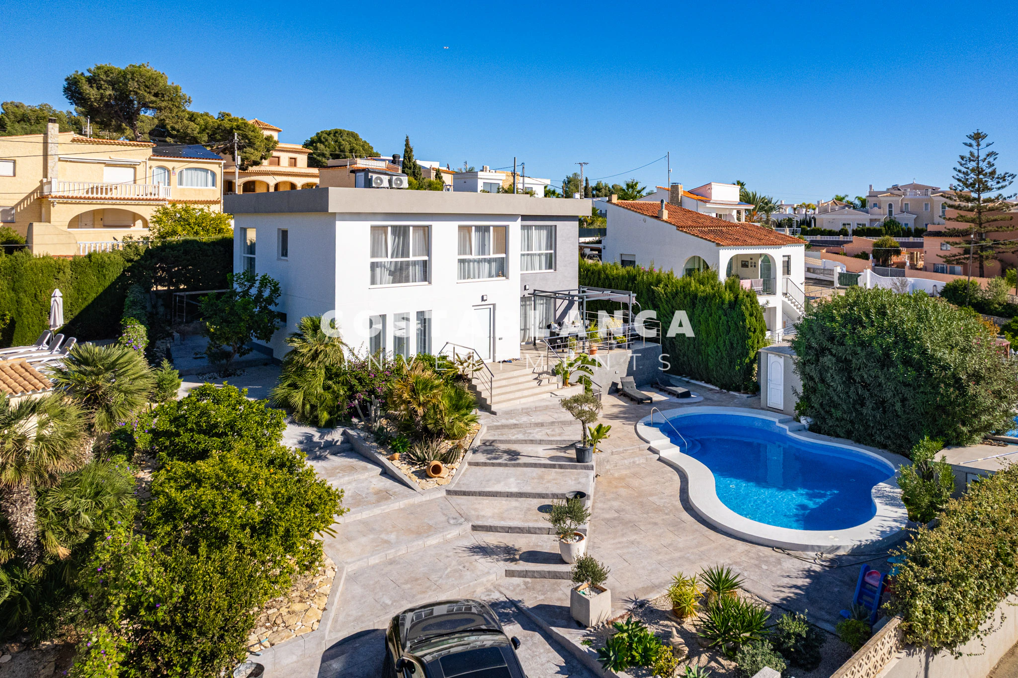 Villa moderne élégante avec piscine privée et suite principale à vendre à Calpe