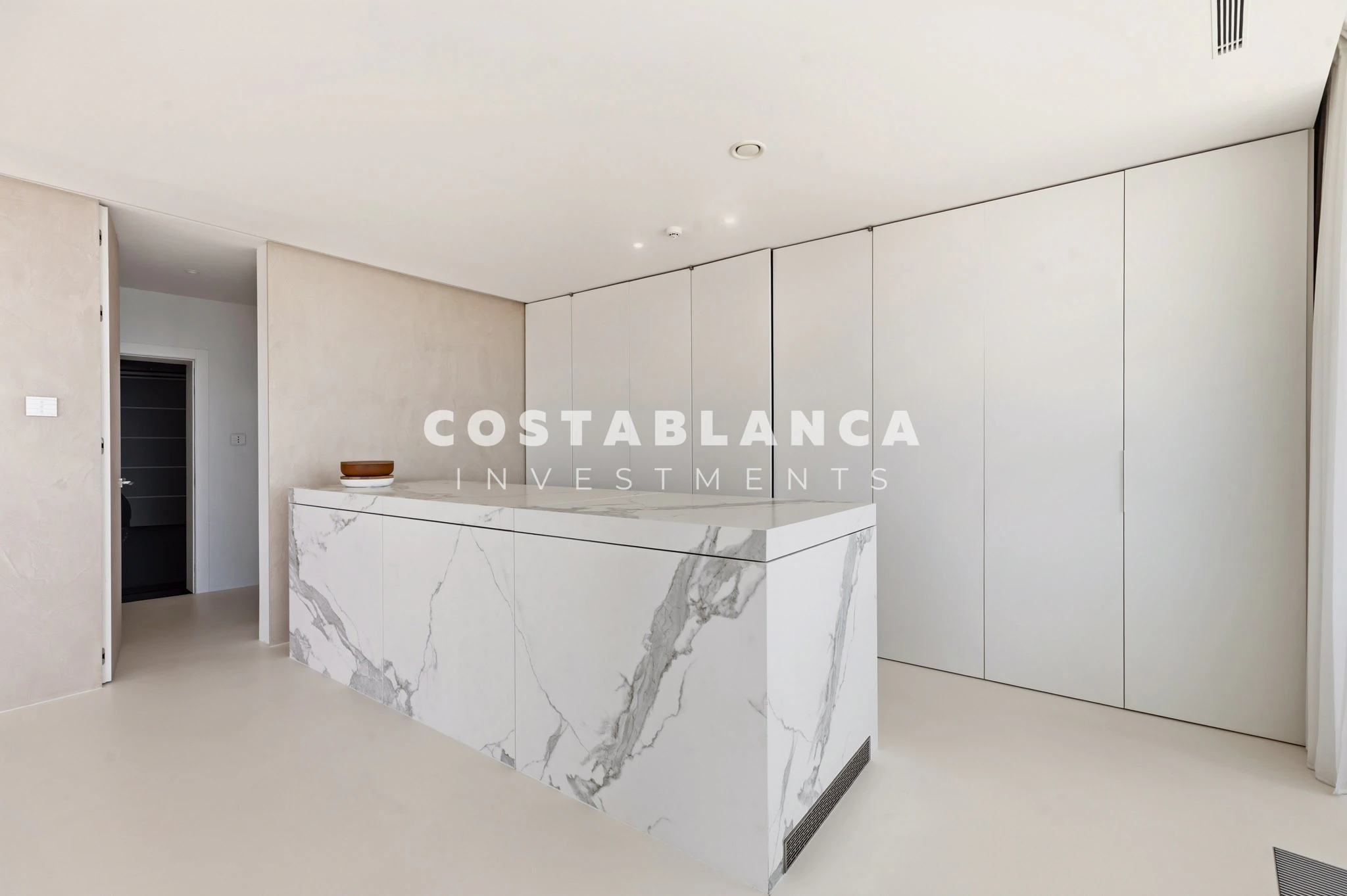 Luxury Penthouse with Panoramic Sea & Mountain Views for sale in Altea La Vella