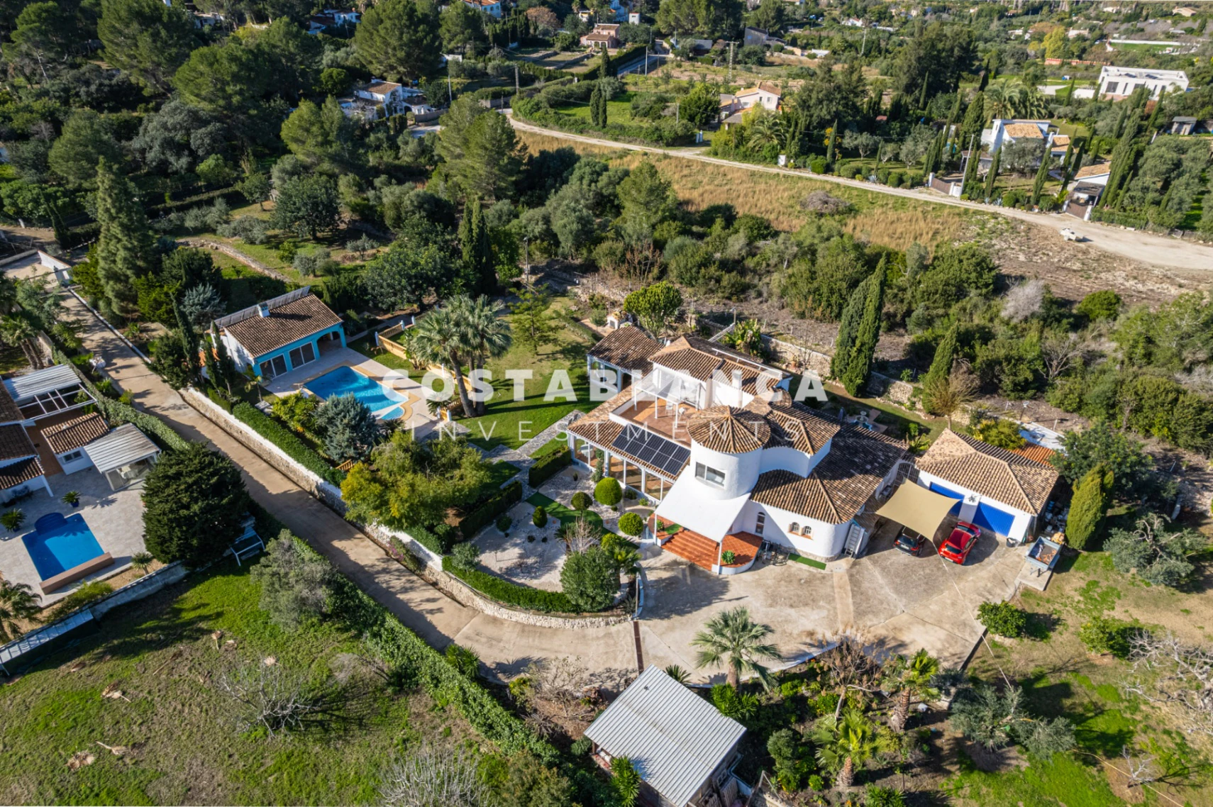 Fully Modernized Luxury Villa with Guest Apartment and Solar Energy for sale in Denia