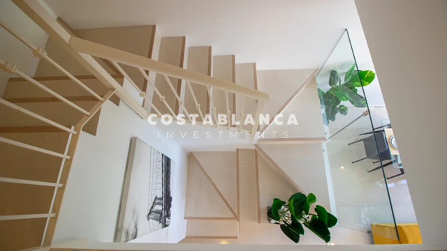 Bungalow with Sea and Mountain Views for Long-Term Rent in Mascarat – Casa Aura