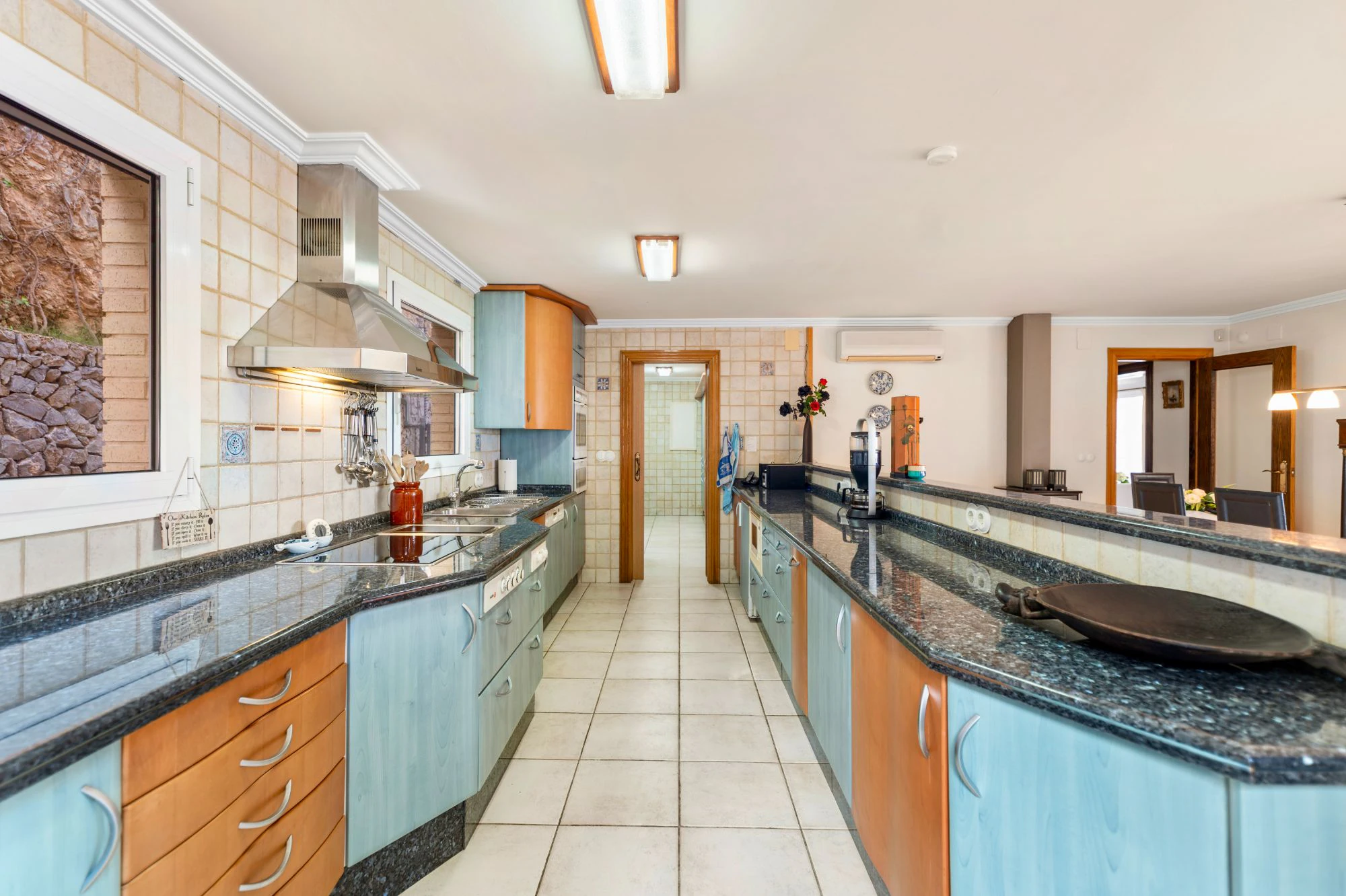 Stunning Villa Retreat Surrounded by Nature with Breathtaking Open Views for Sale In Callosa