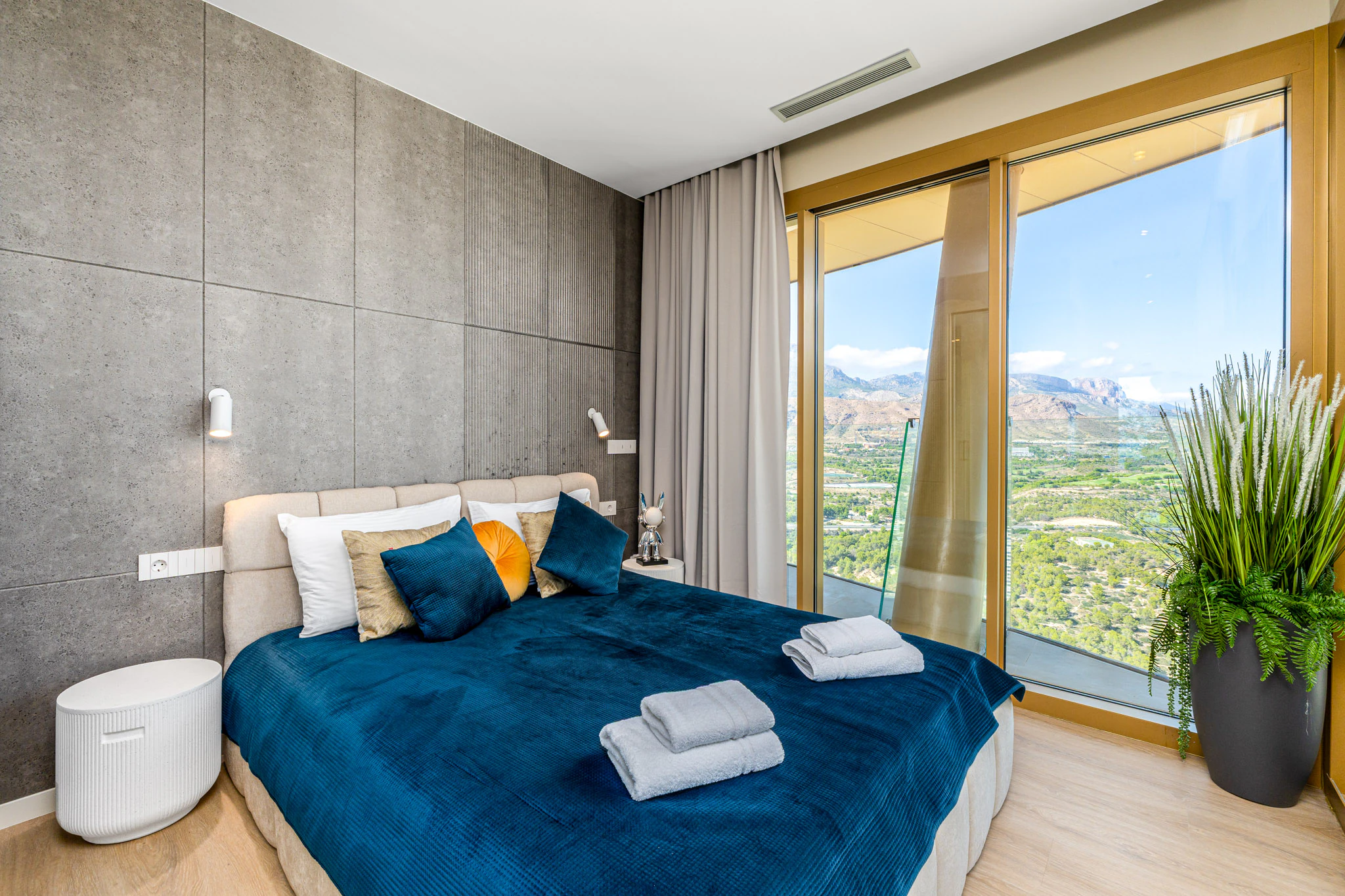 43. Etage Residence mit Meer- und Bergblick zu verkaufen in Benidorm
