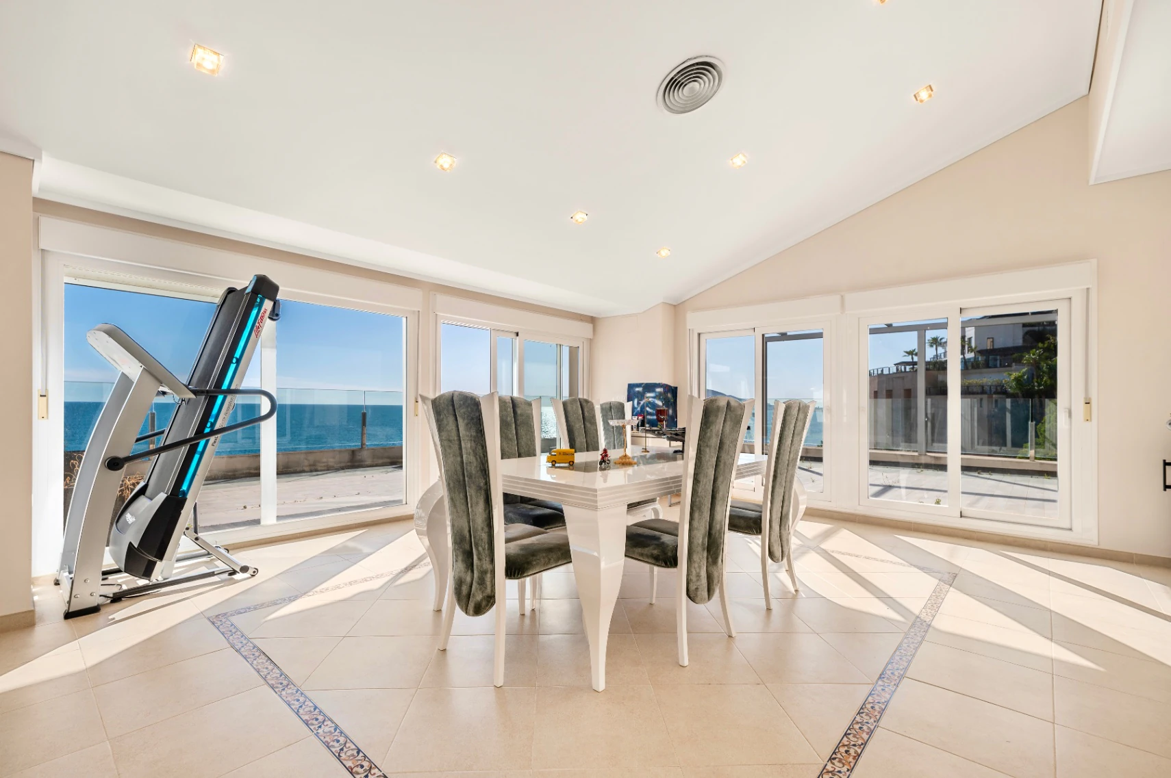 Penthouse for Sale in Altea Mascarat With Gigantic Terrace and Breathtaking Seaviews