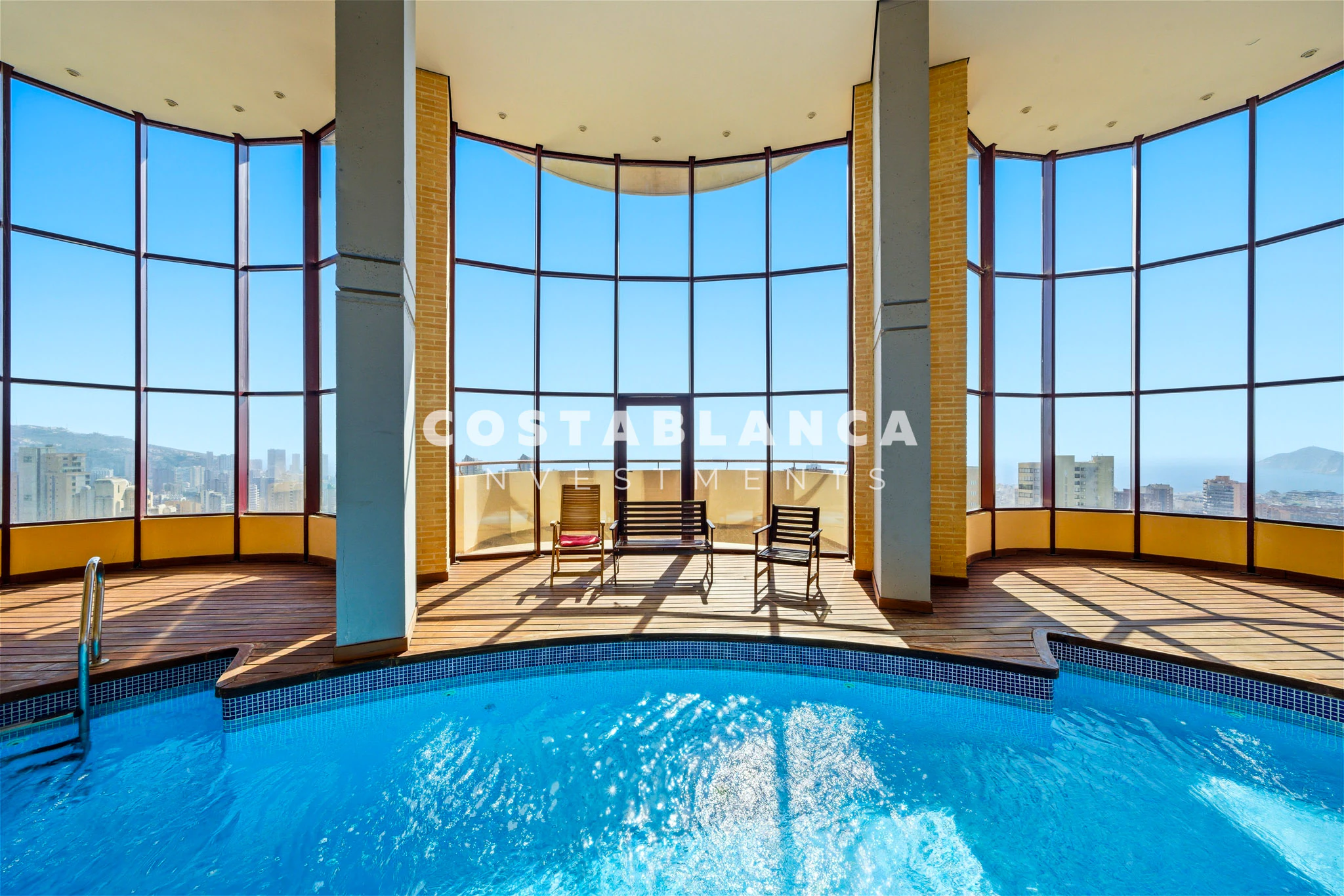 Apartment for Sale Entire 38th Floor of the Iconic Negurigane Building for sale in Benidorm