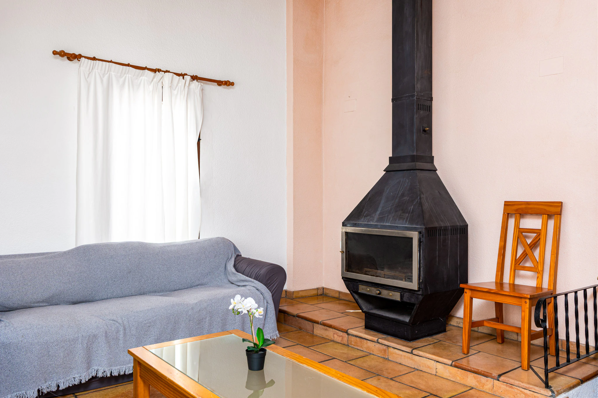 Spacious Villa With Sports Areas, Guest Apartment for sale in Polop