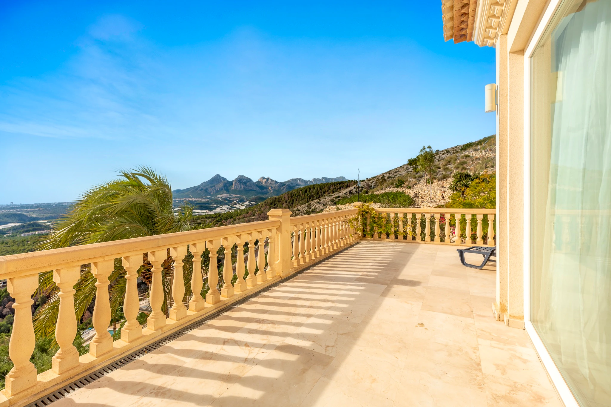Luxe villa met 7 slaapkamers te koop in Altea met panoramisch uitzicht