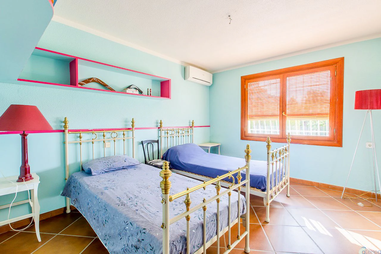 Mediterranean Villa with Garage for Sale in Altea