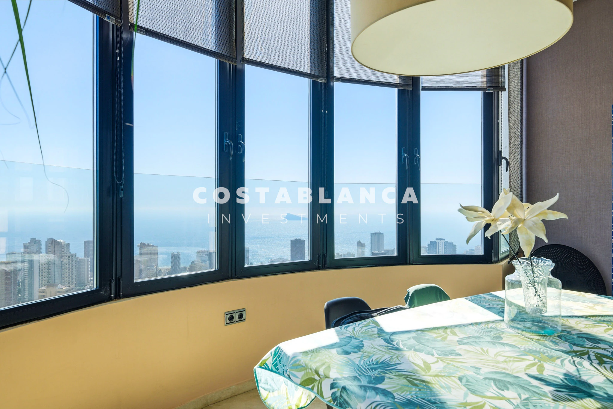 Apartment for Sale Entire 38th Floor of the Iconic Negurigane Building for sale in Benidorm