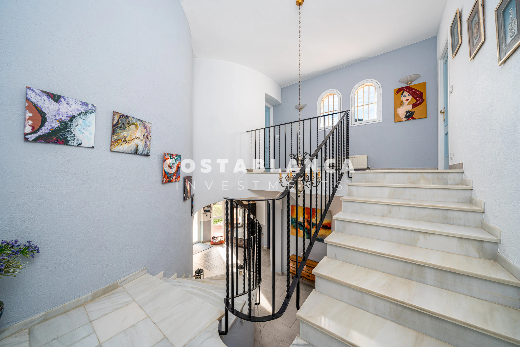 Fully Modernized Luxury Villa with Guest Apartment and Solar Energy for sale in Denia