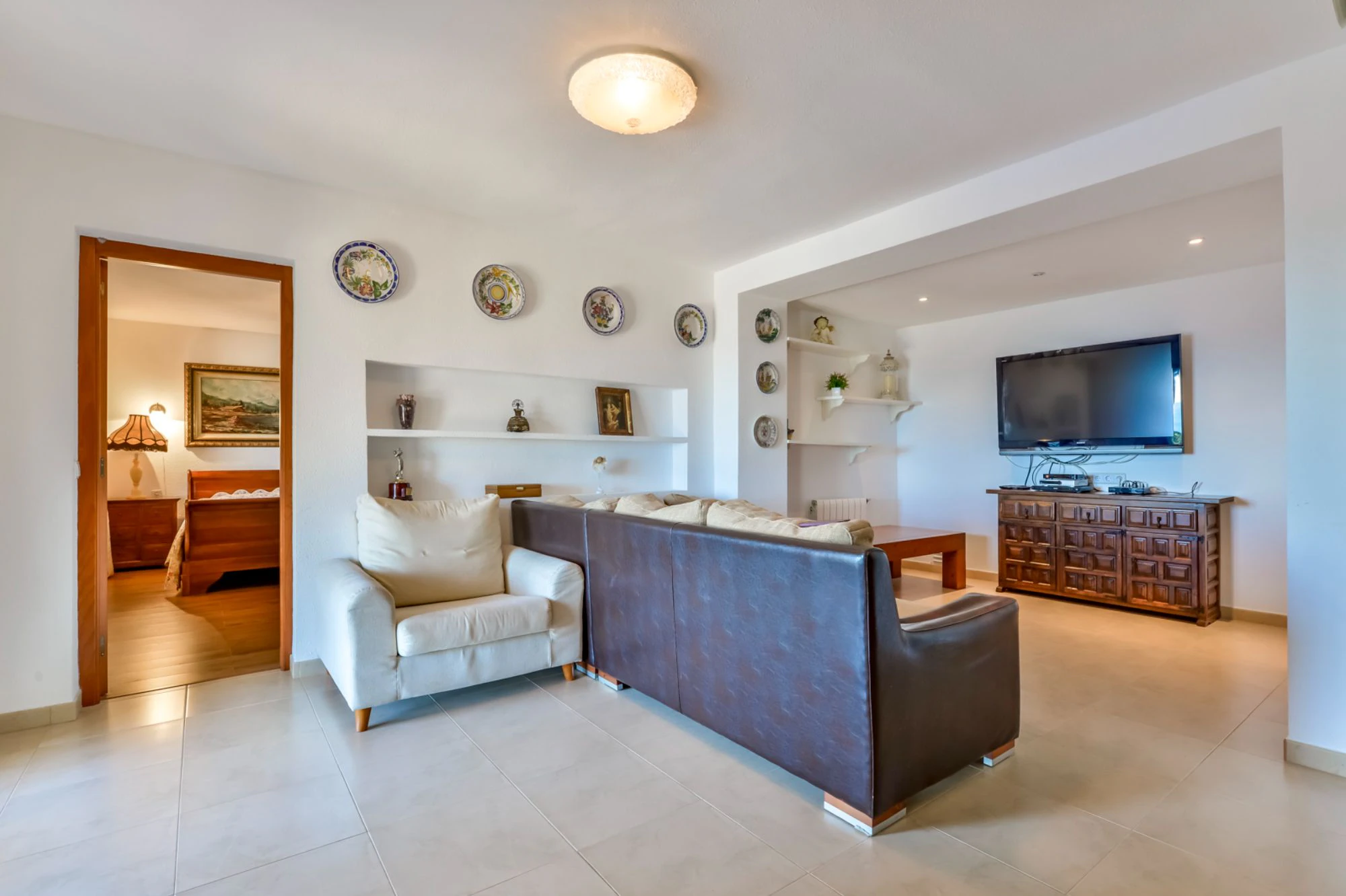 ELEGANCKA WILLA W STYLU HISZPAŃSKIM NA SPRZEDAŻ W ALTEA Z PANORAMICZNYM WIDOKIEM NA MORZE I APARTAMENTEM DLA GOŚCI W MASCARAT