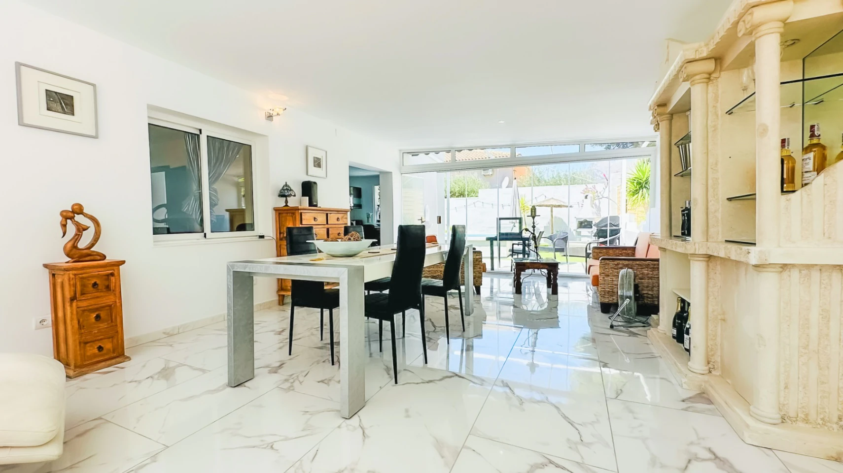 Villa In La Nucia With Pool and Garden For sale