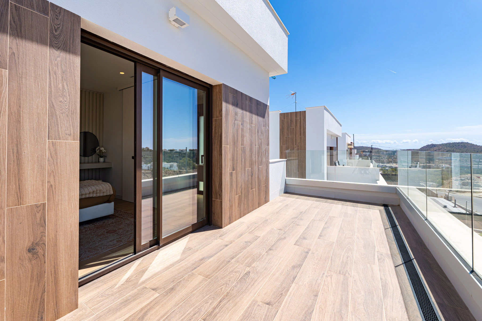 New Build Modern Villa for Sale in Finestrat with Mountain Views - Completion Date: December 2025