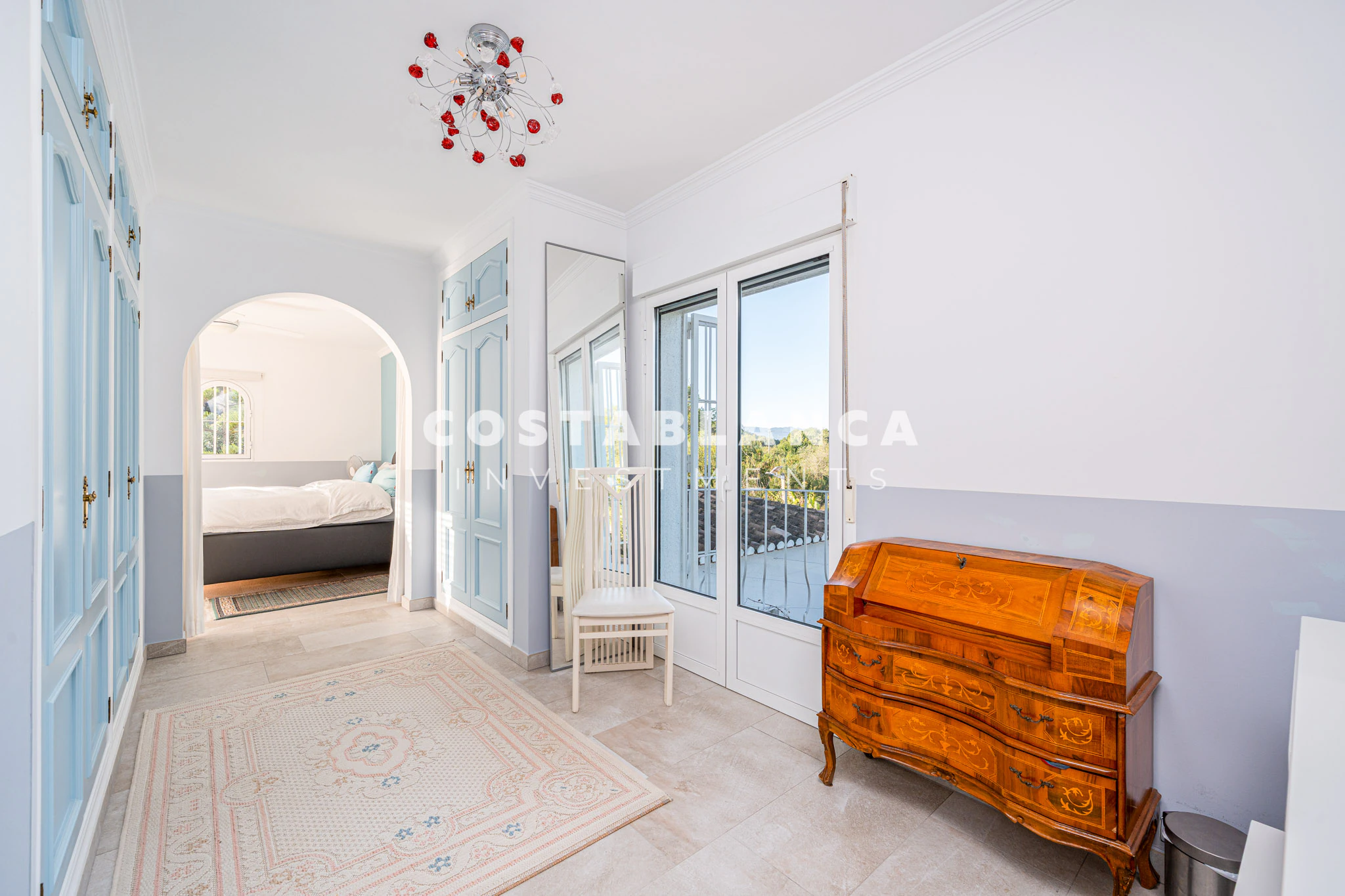 Fully Modernized Luxury Villa with Guest Apartment and Solar Energy for sale in Denia