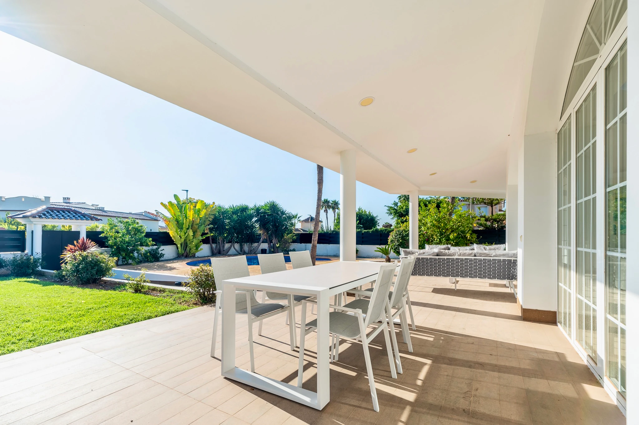 Moderne Villa zum Verkauf in Alfaz del Pi mit Sauna und Kino