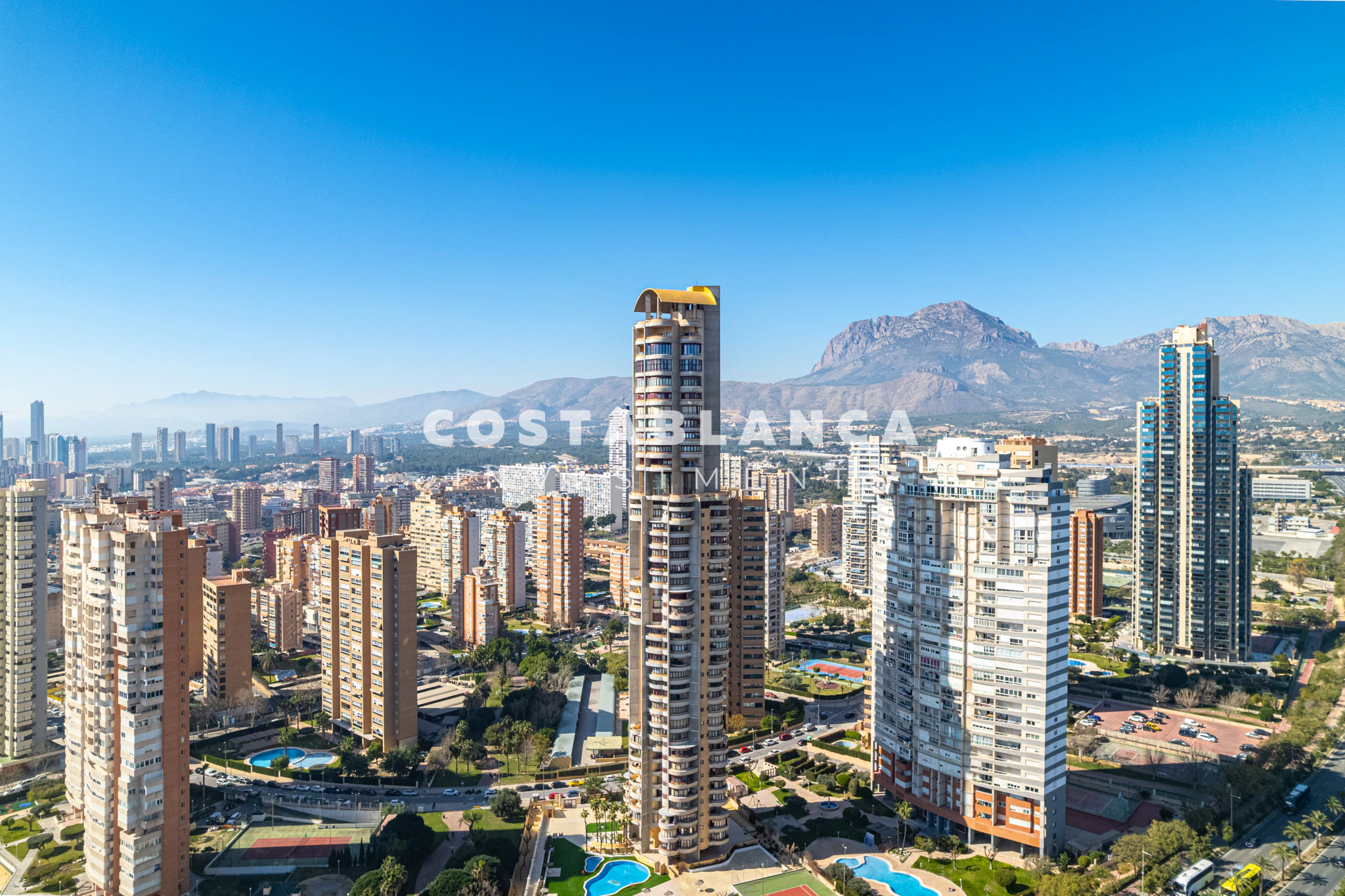 Apartment for Sale Entire 38th Floor of the Iconic Negurigane Building for sale in Benidorm