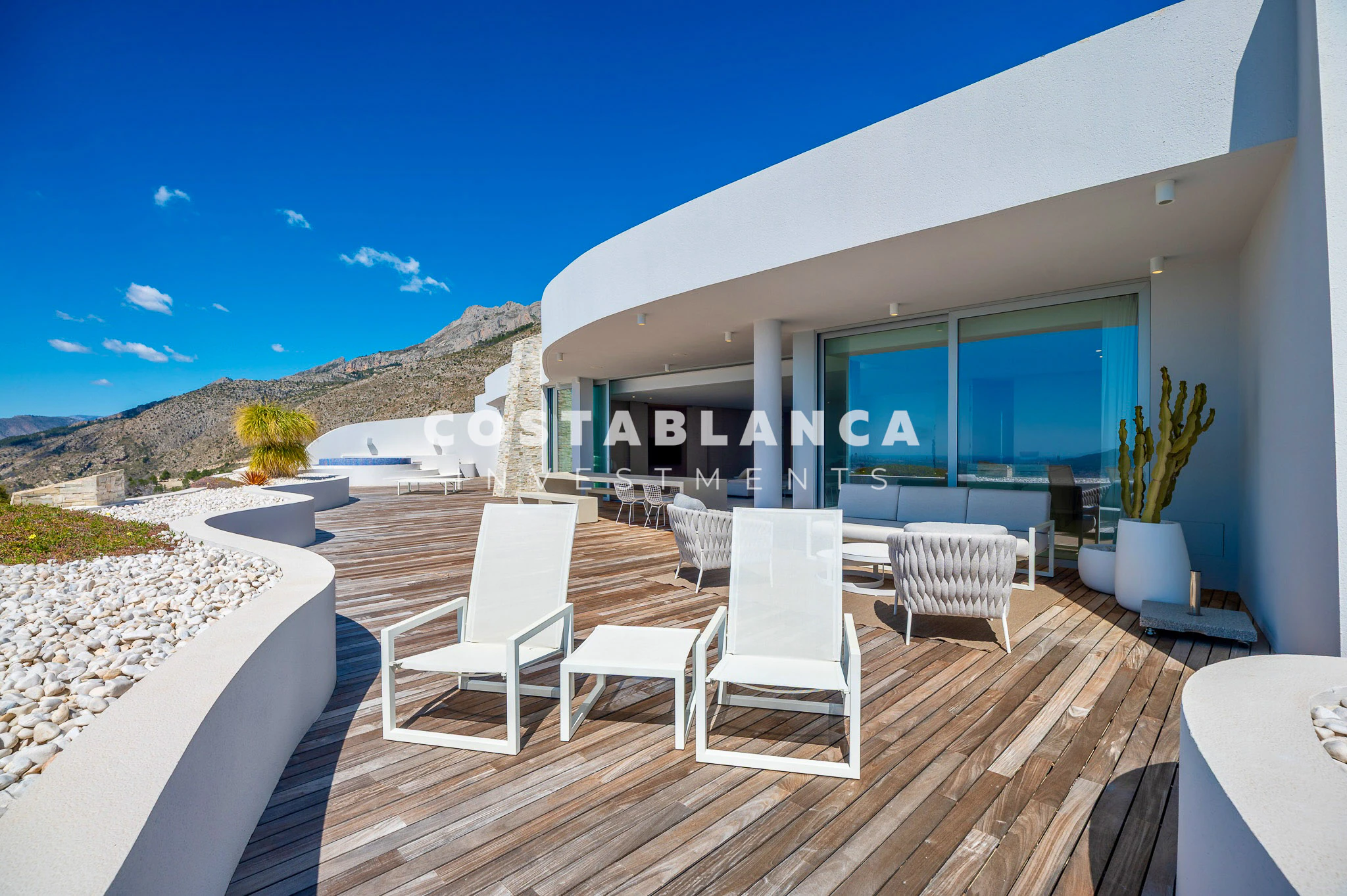 Luxury Penthouse with Panoramic Sea & Mountain Views for sale in Altea La Vella