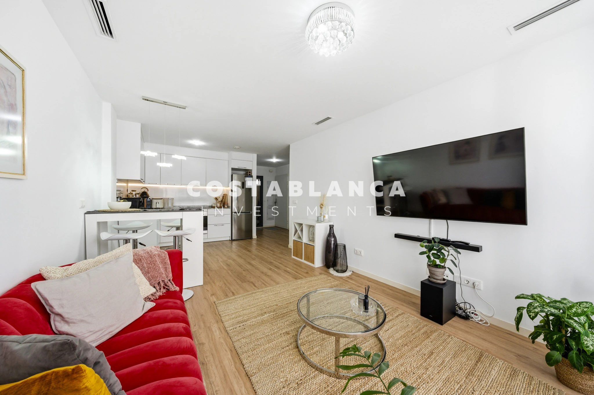 Moderne Wohnung zu verkaufen in Benidorm Poniente mit Pool und hoher Mietrendite.