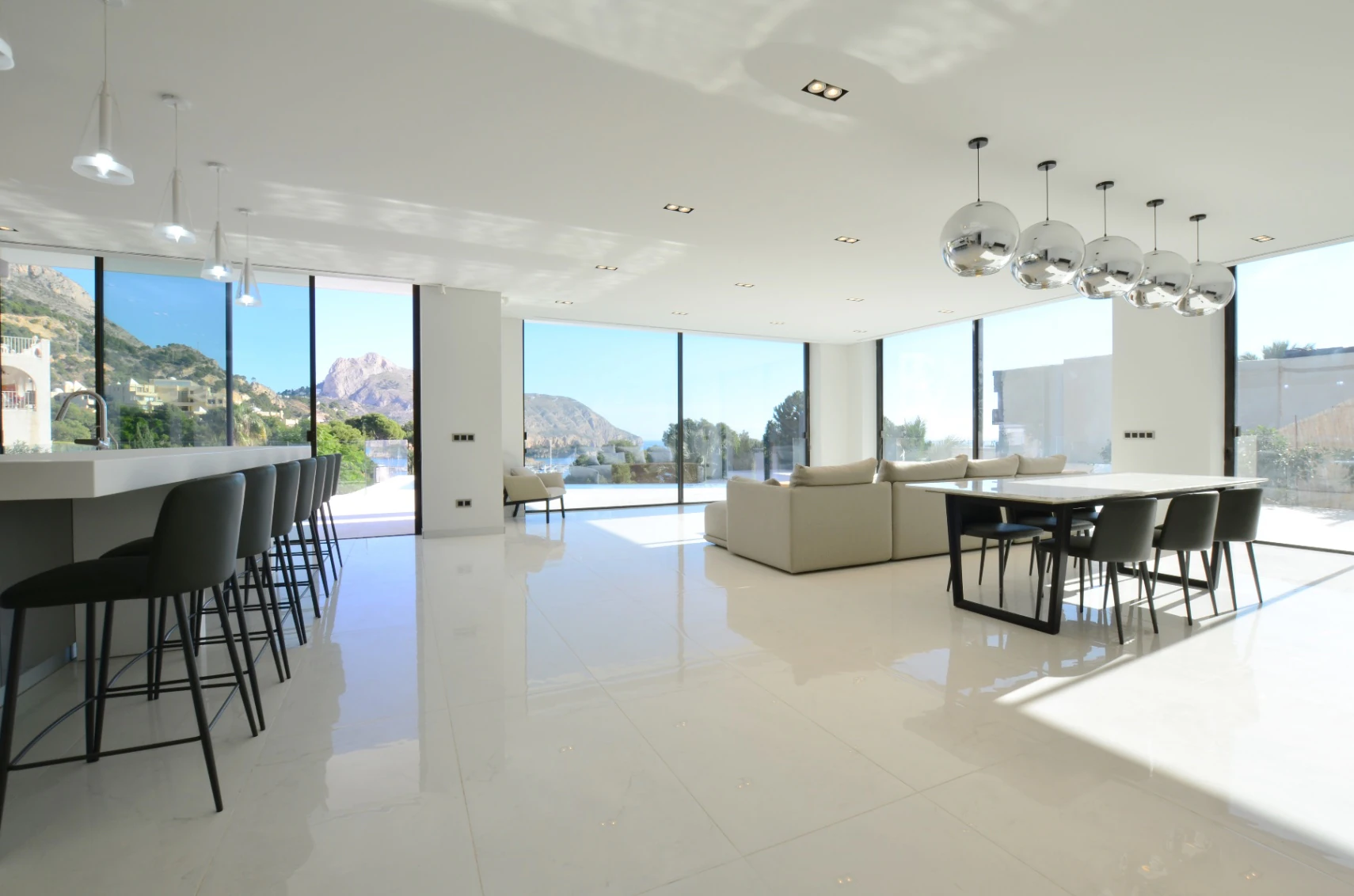 Seaviews Luxury Property for Sale in Mascarat, Altea