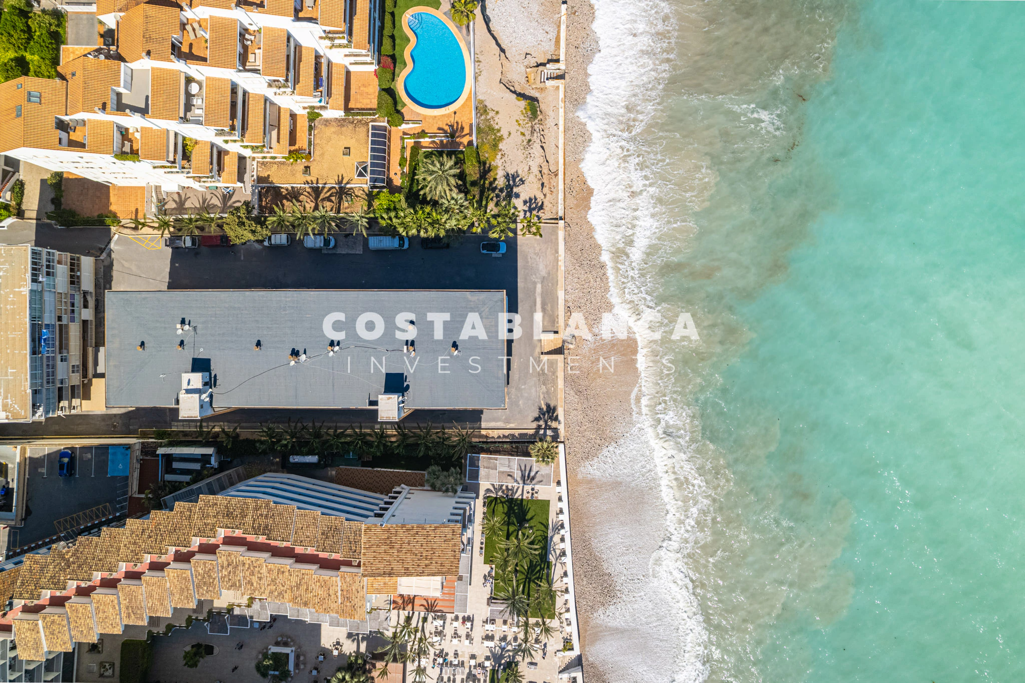 Studio na pierwszej linii z bezpośrednim dostępem do plaży i widokami na sprzedaż w Altei