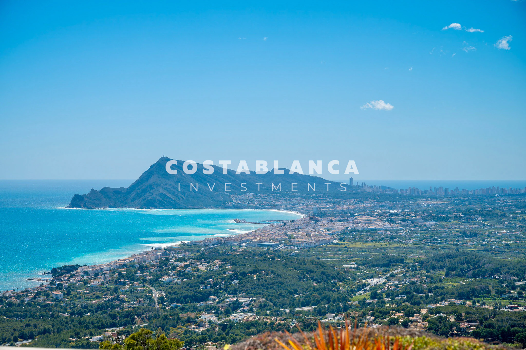 Luxury Penthouse with Panoramic Sea & Mountain Views for sale in Altea La Vella