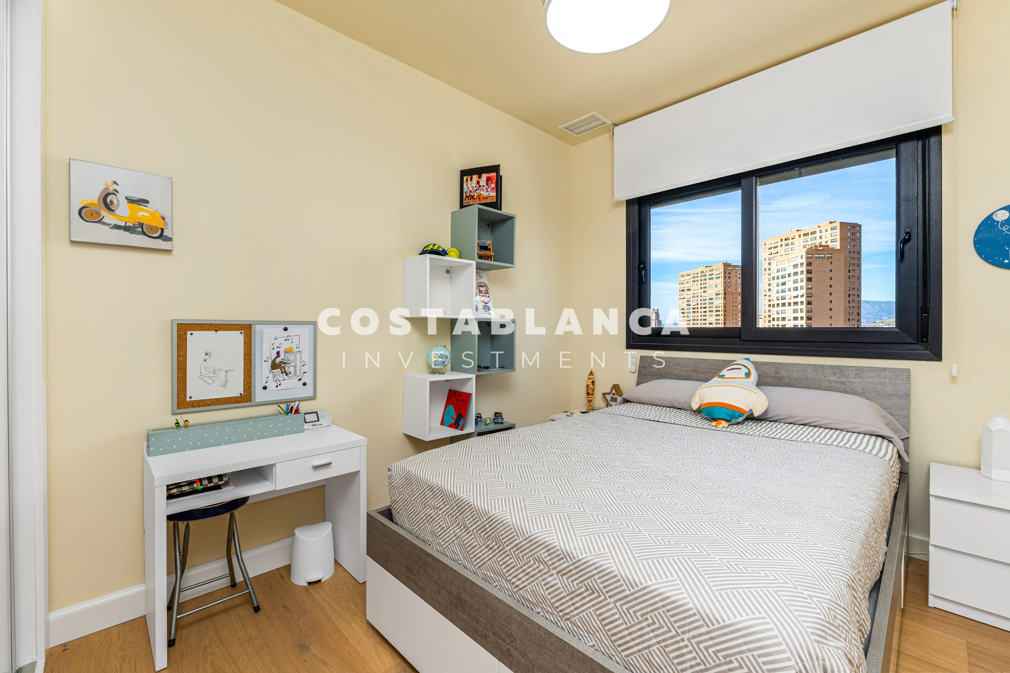 Moderne Luxuswohnung mit Meerblick zum Verkauf in Sunset Drive, Benidorm