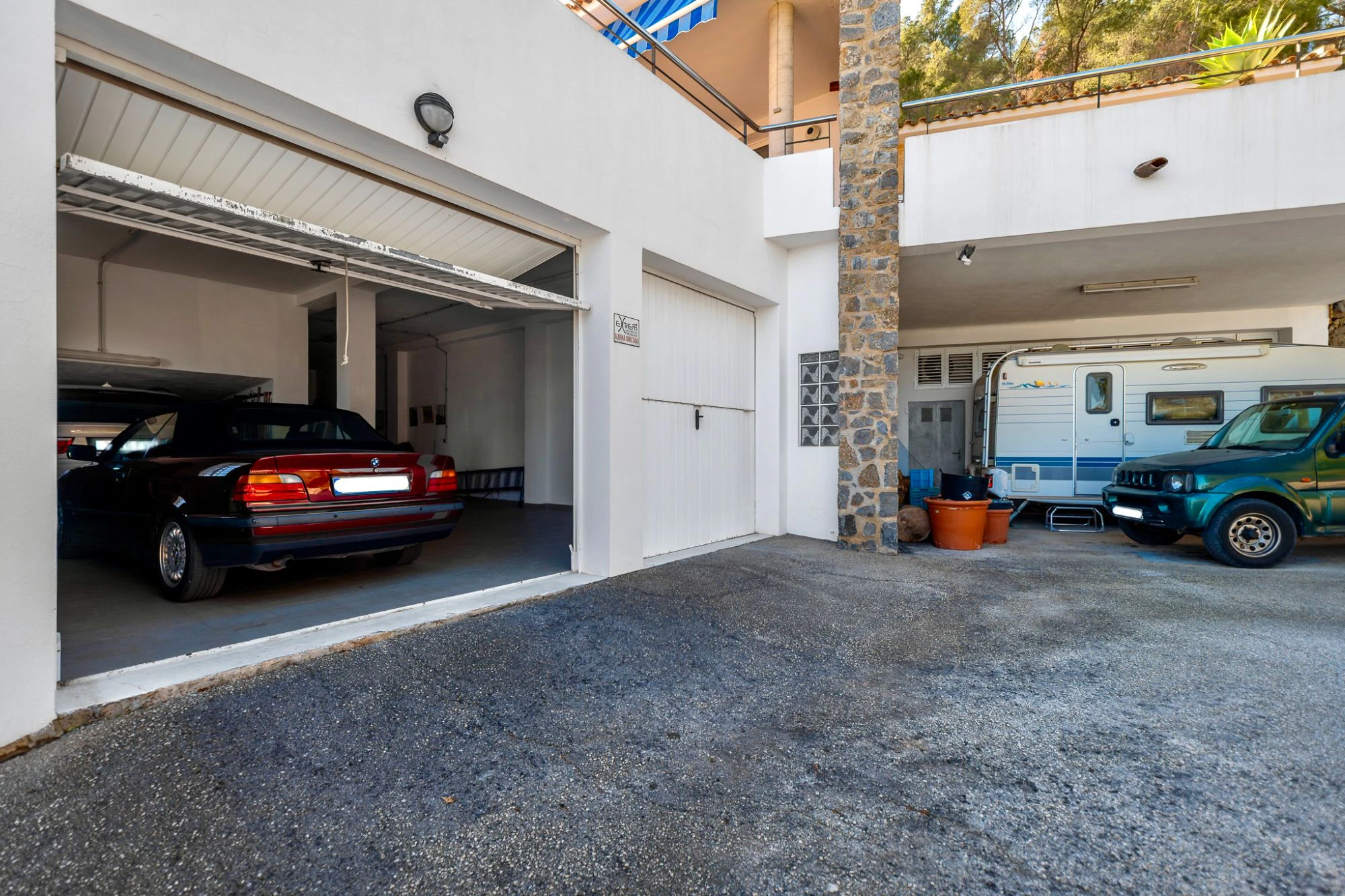 Stunning Villa Retreat Surrounded by Nature with Breathtaking Open Views for Sale In Callosa