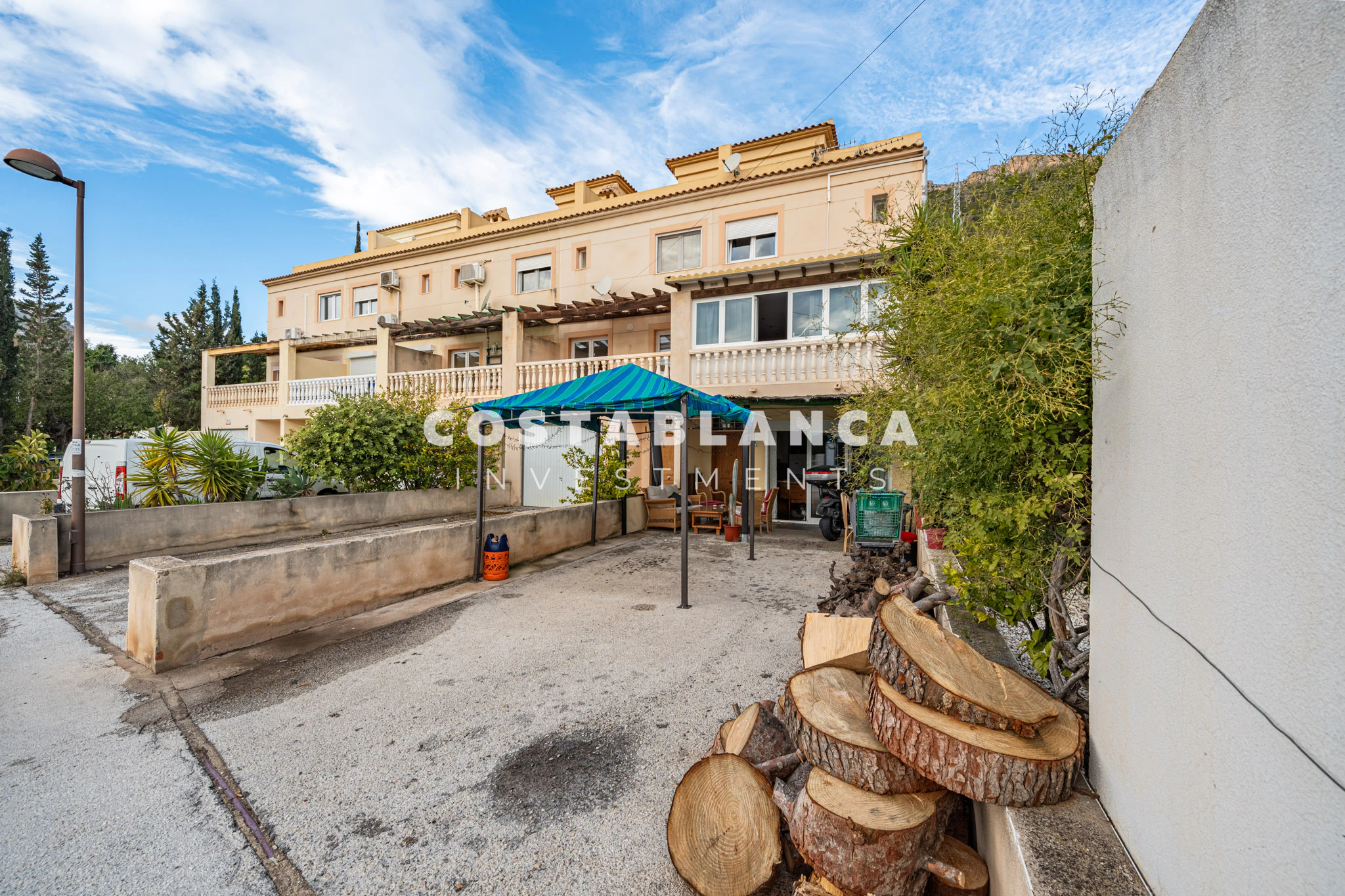 Duplex for Sale in Calpe with Panoramic Sea Views