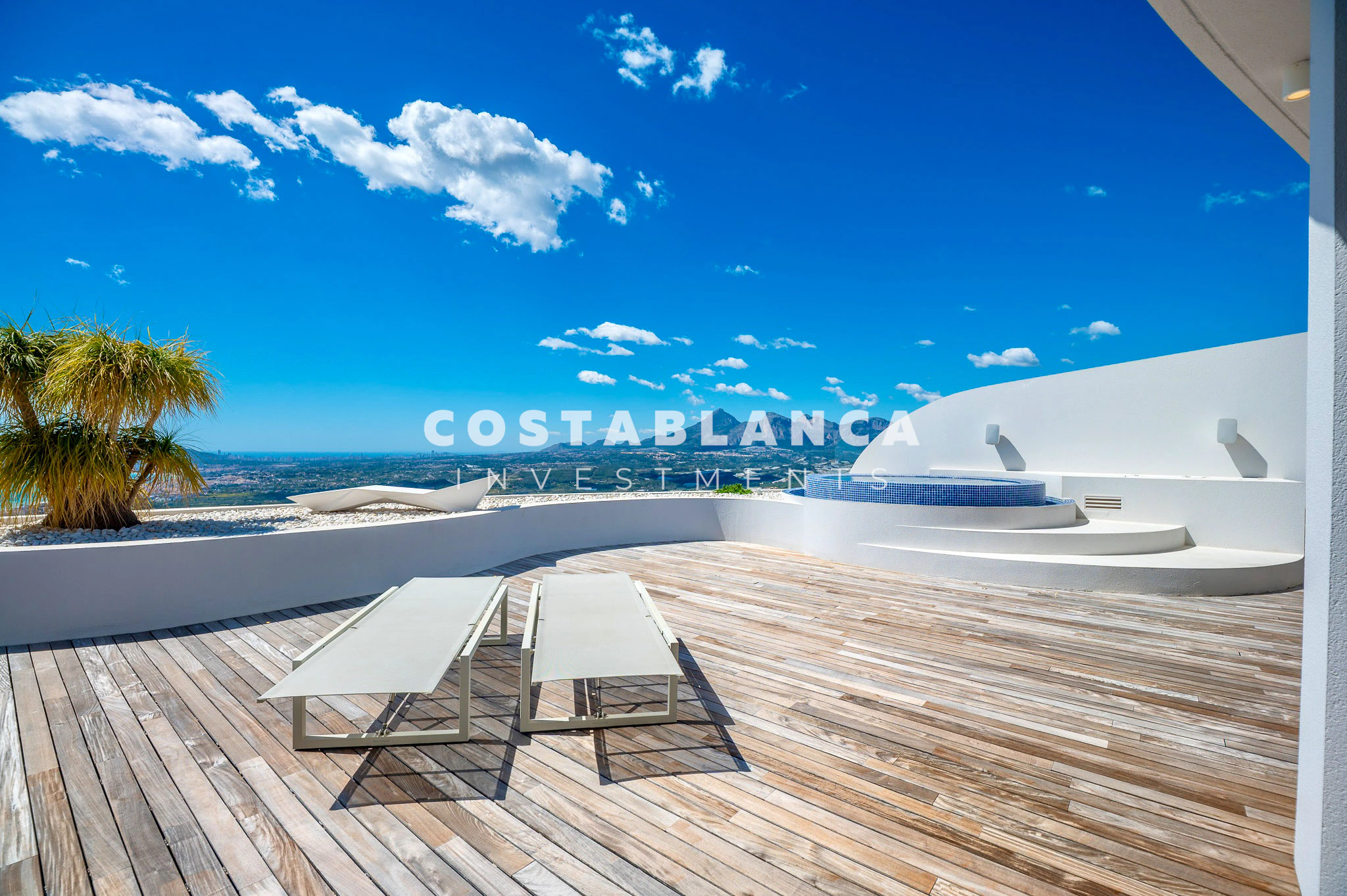 Luxury Penthouse with Panoramic Sea & Mountain Views for sale in Altea La Vella
