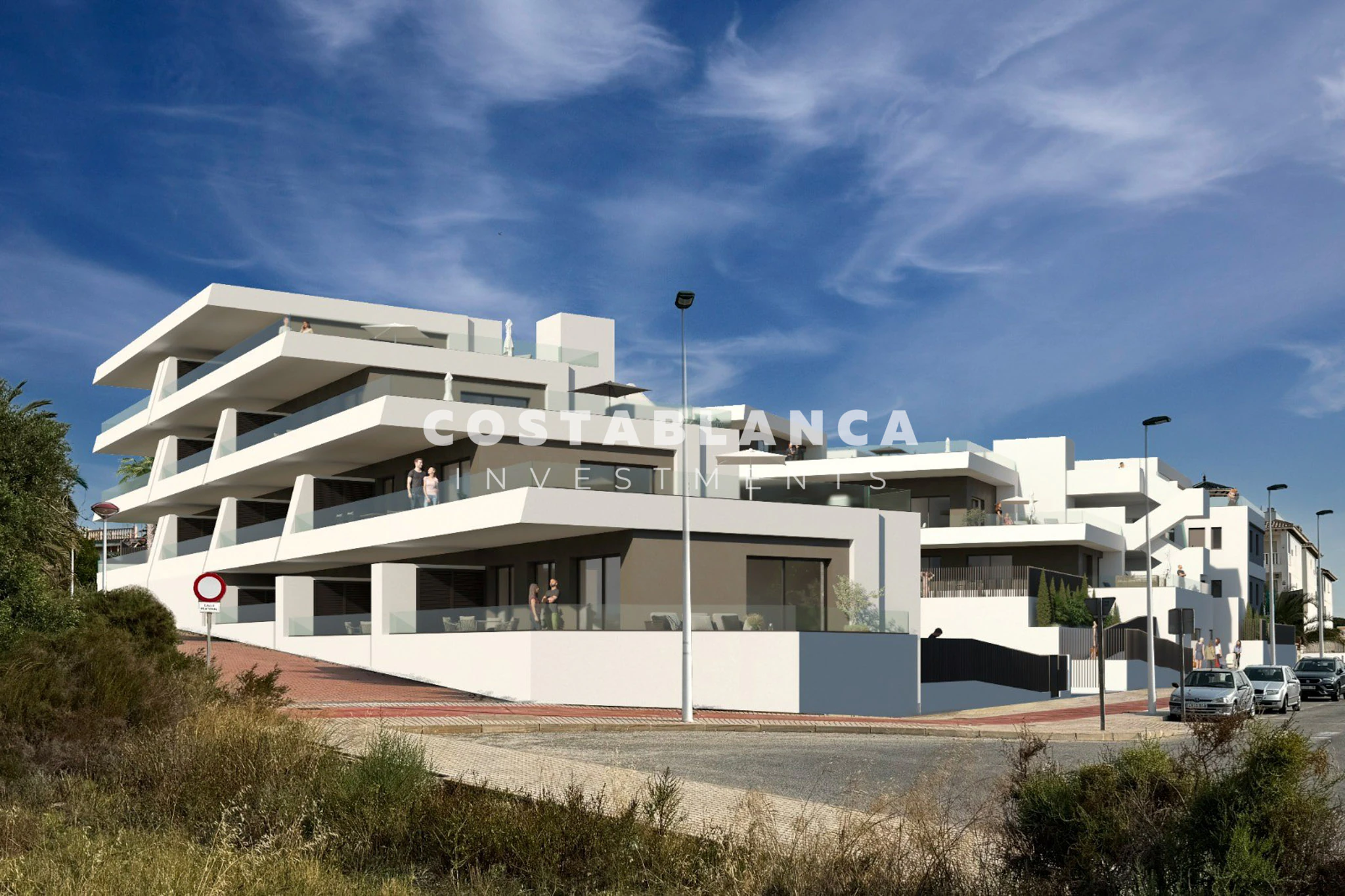 Top Apartment in El Pinet 7 Minutes Walk to the Beach with Private Garden and Terrace