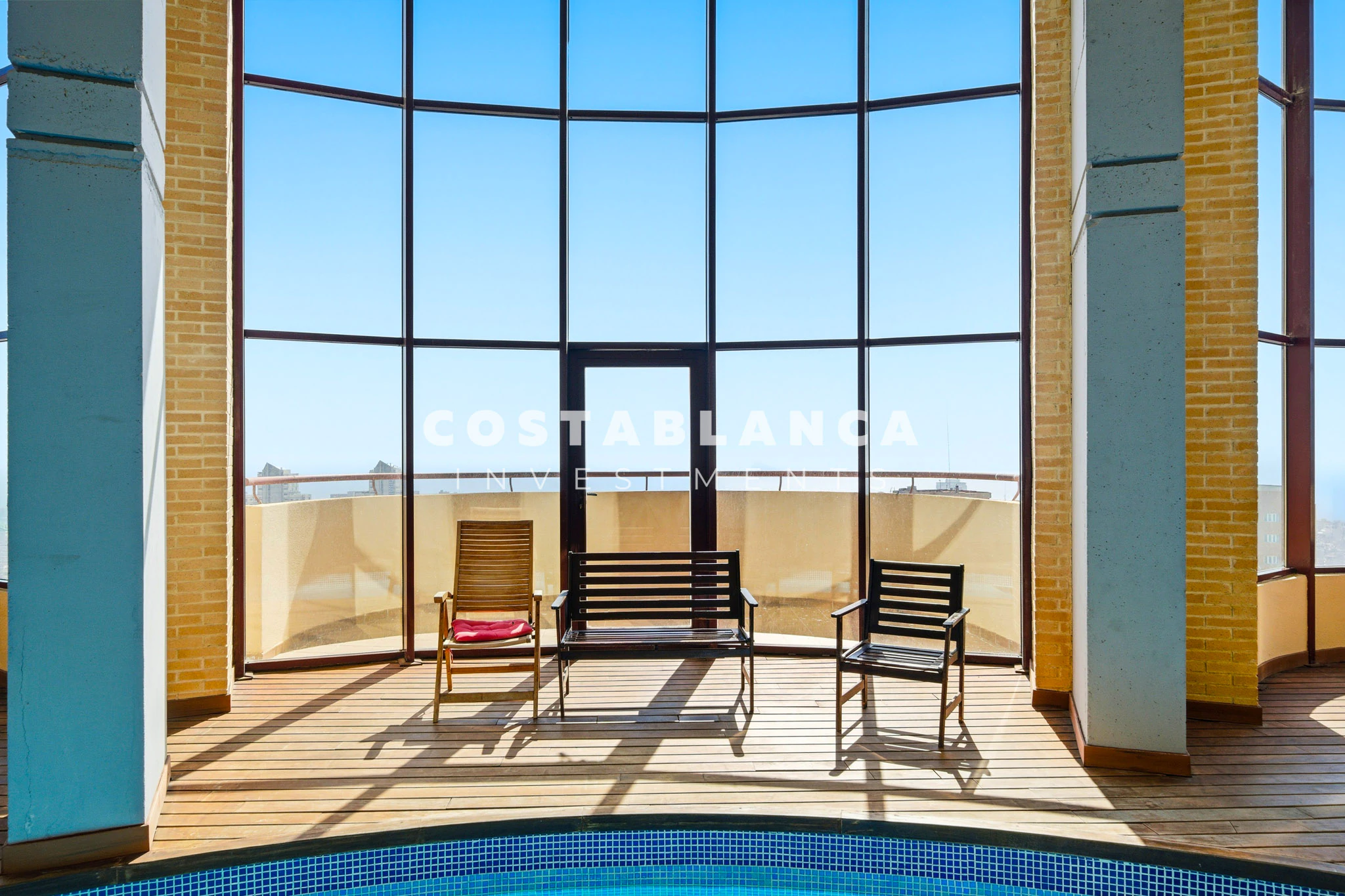 Apartment for Sale Entire 38th Floor of the Iconic Negurigane Building for sale in Benidorm