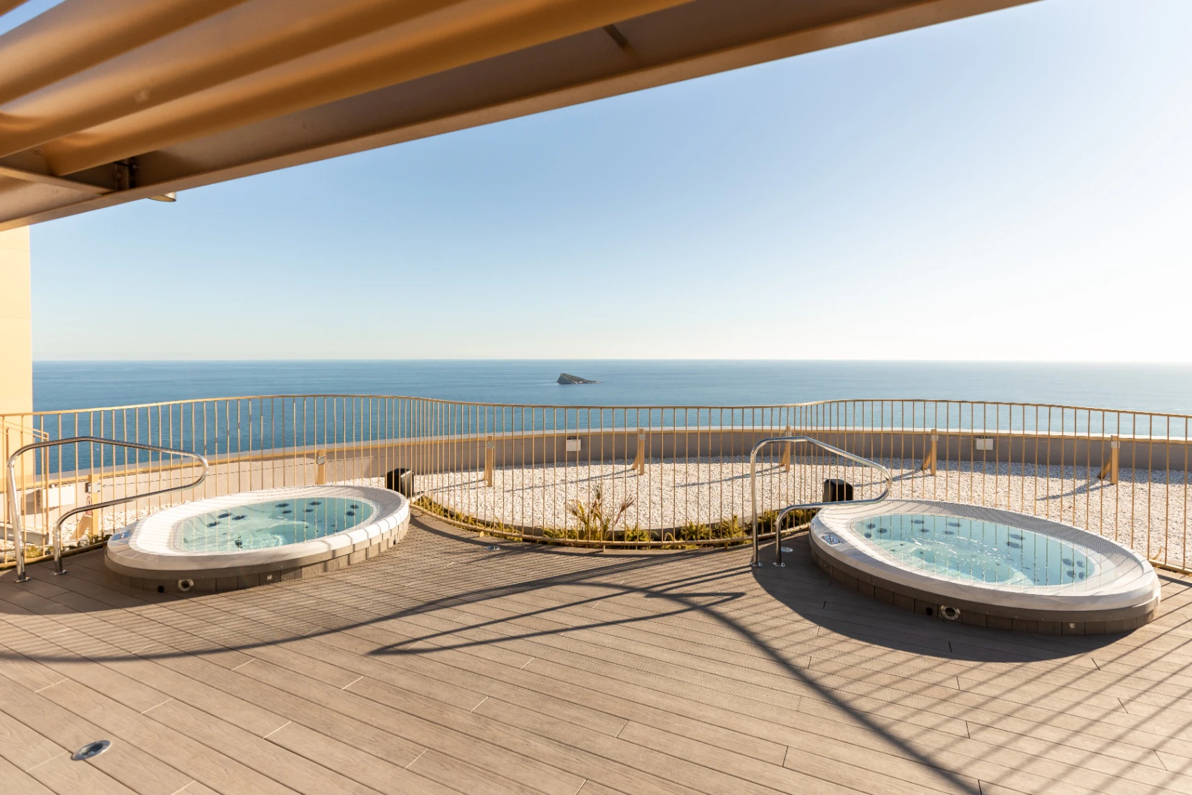 43. Etage Residence mit Meer- und Bergblick zu verkaufen in Benidorm
