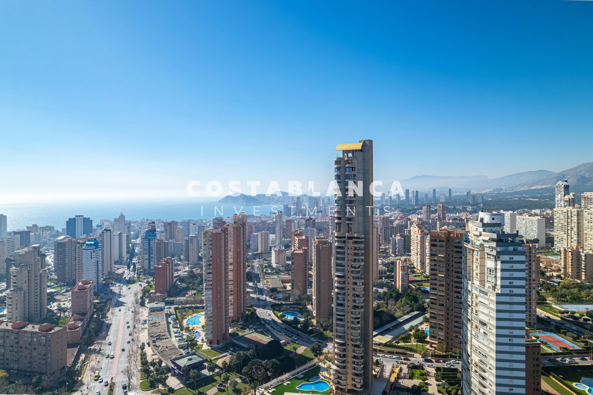 Apartment for Sale Entire 38th Floor of the Iconic Negurigane Building for sale in Benidorm