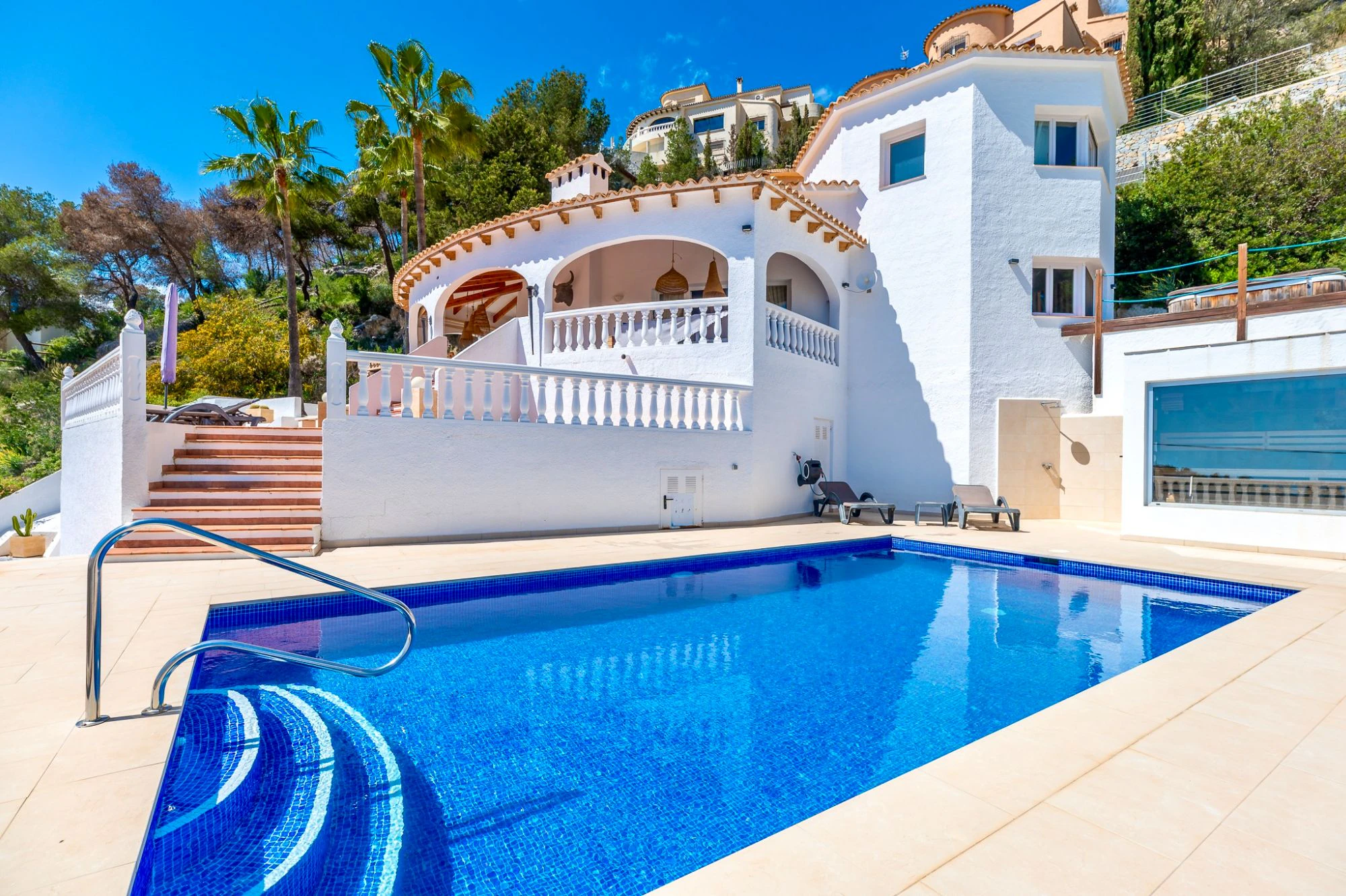Villa Vue Mer Méditerranée avec Jacuzzi et Sauna à vendre à Moraira