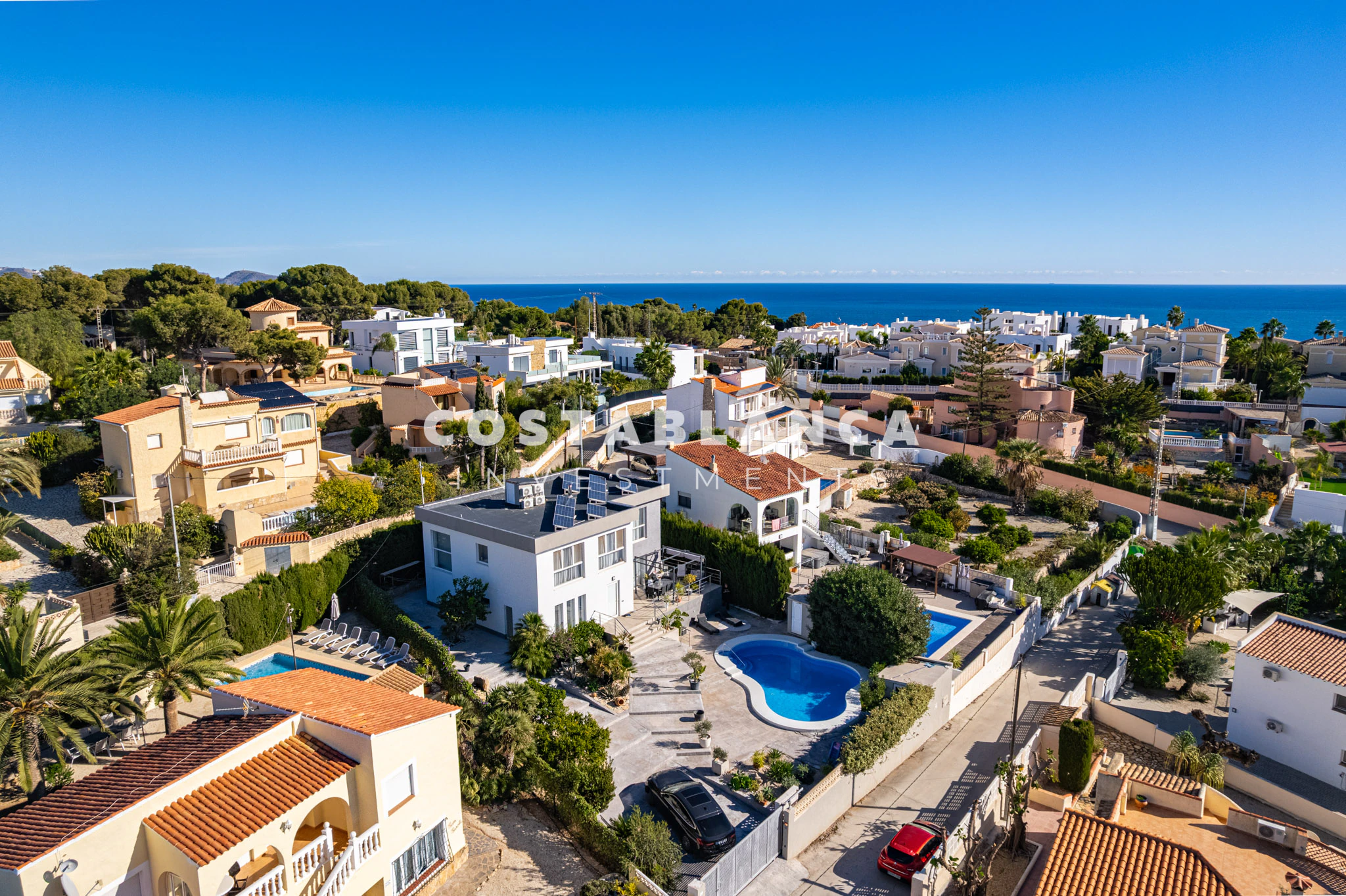 Villa moderne élégante avec piscine privée et suite principale à vendre à Calpe