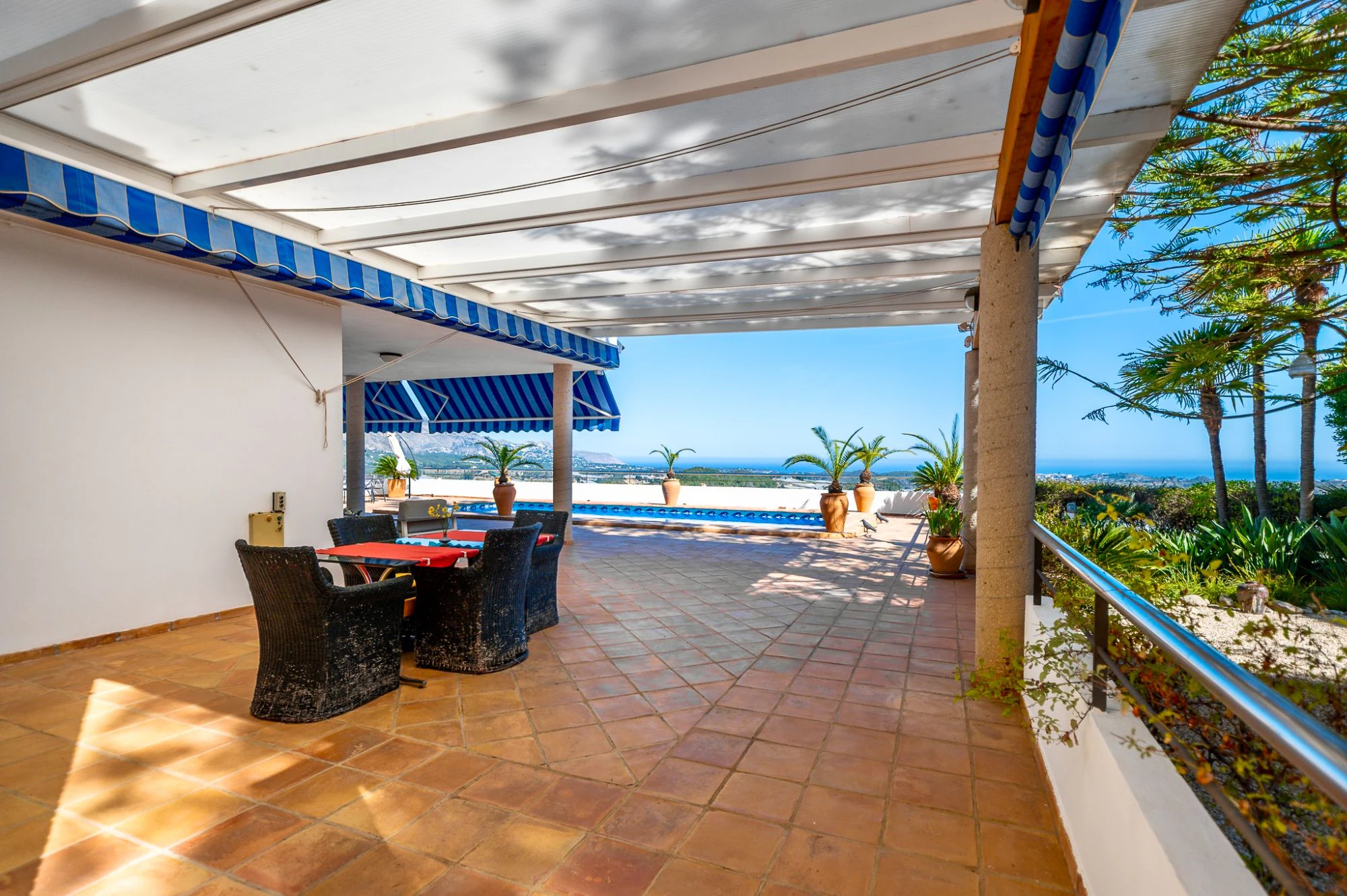 Stunning Villa Retreat Surrounded by Nature with Breathtaking Open Views for Sale In Callosa