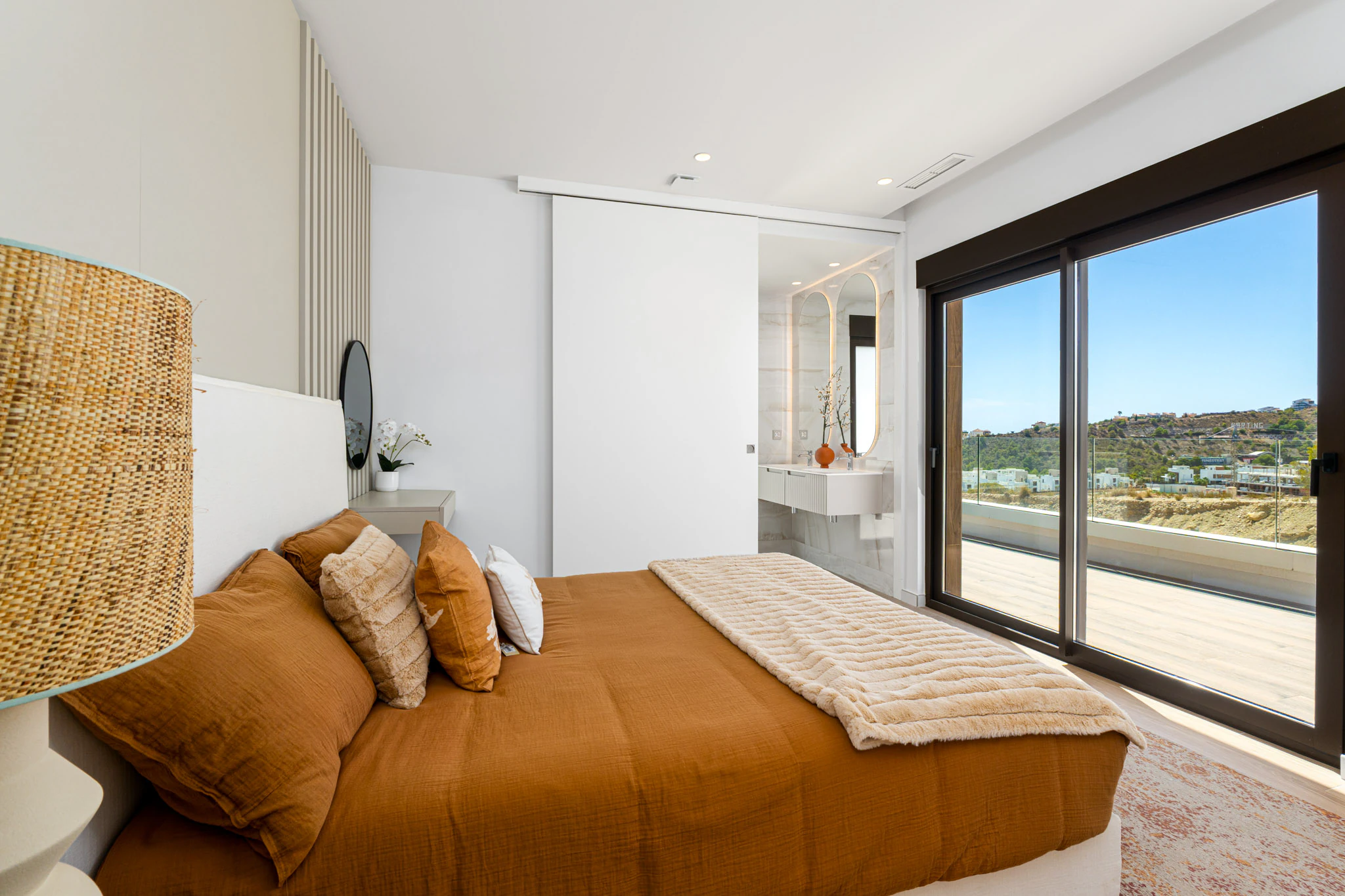 New Build Modern Villa for Sale in Finestrat with Mountain Views - Completion Date: December 2025
