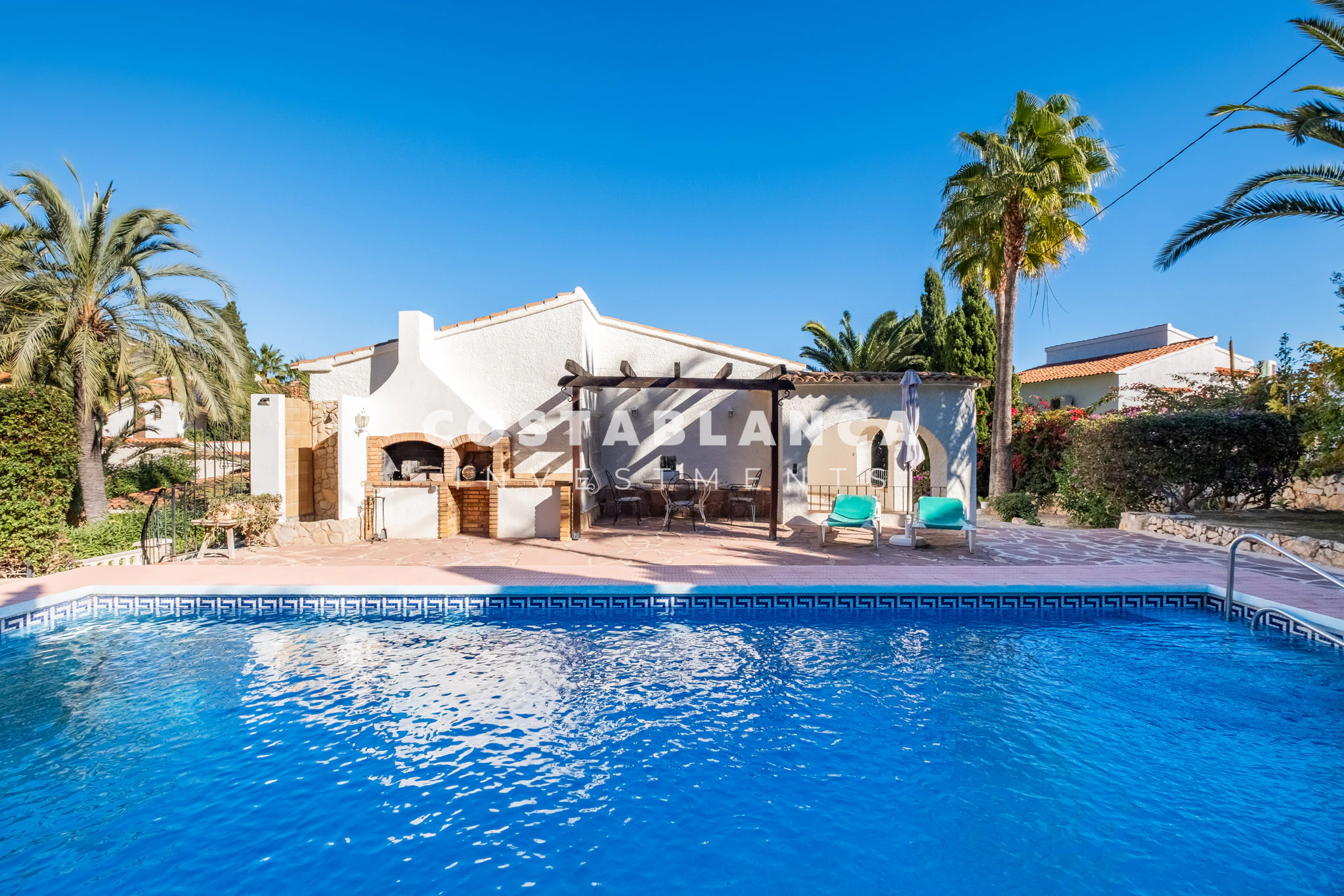 Mediterrane Triplexwoning met Zwembad en Open Uitzichten te koop in Calpe