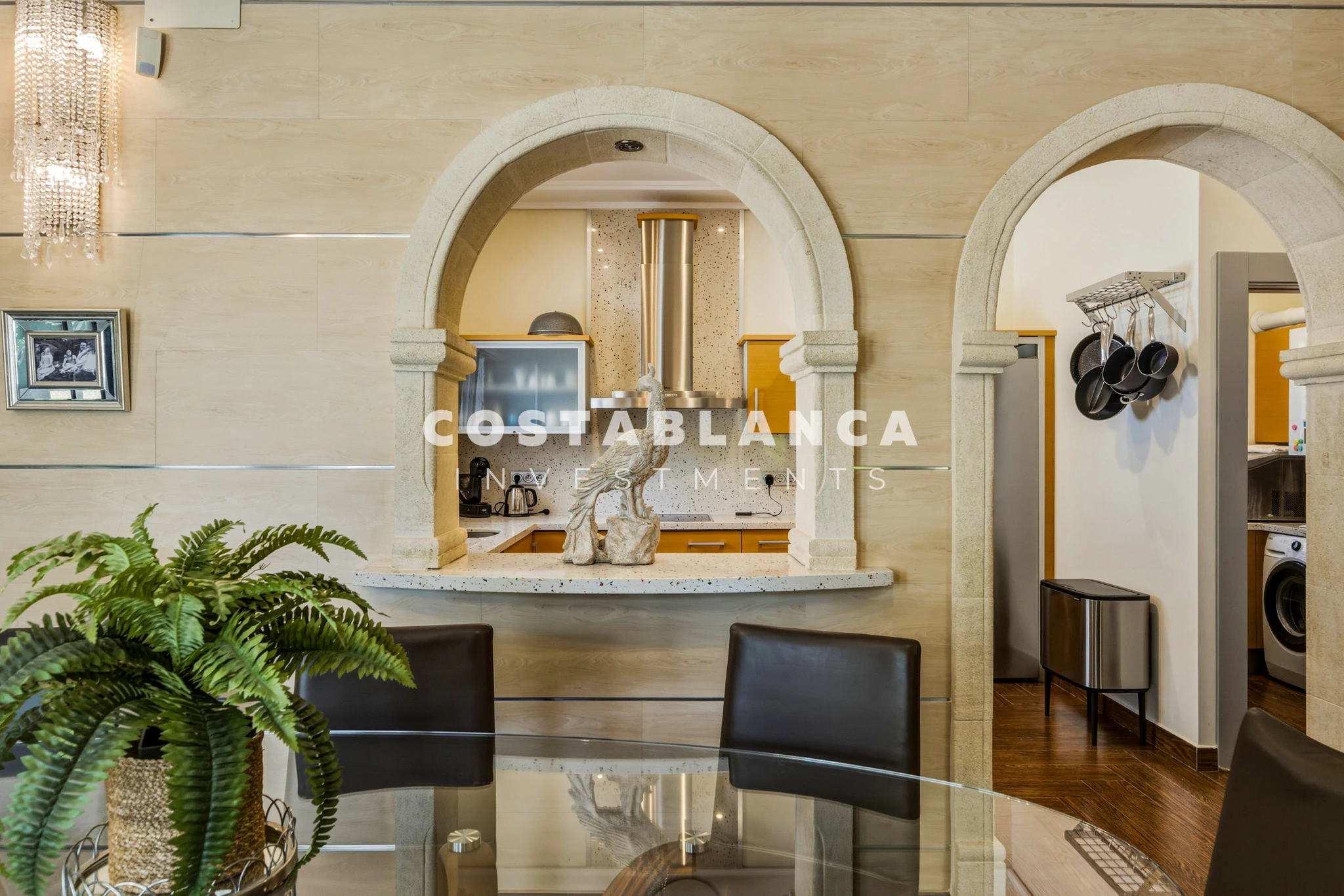 Hermosa Villa en Calpe con Piscina y vistas a la Montaña