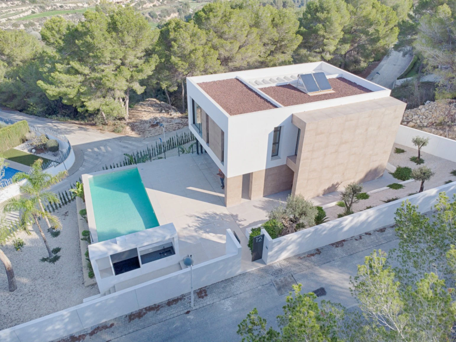 VILLA NOUVELLEMENT CONSTRUITE À TEULADA, SITUÉE DANS LE QUARTIER DE BENIMEIT