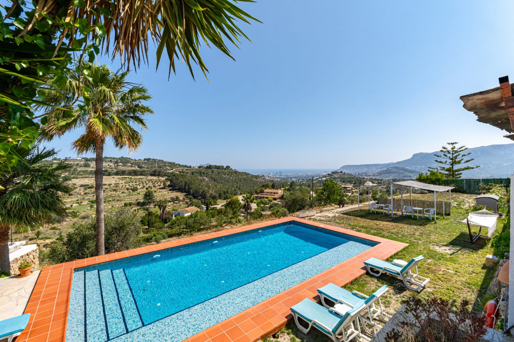 Impresionante Finca en la Naturaleza con Piscina, Jardín y Energía Solar en venta en Benissa