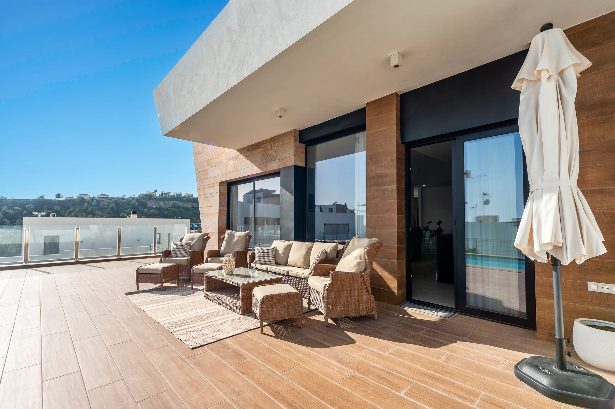 Villa Moderna en Venta en Finestrat con Garaje y Solarium