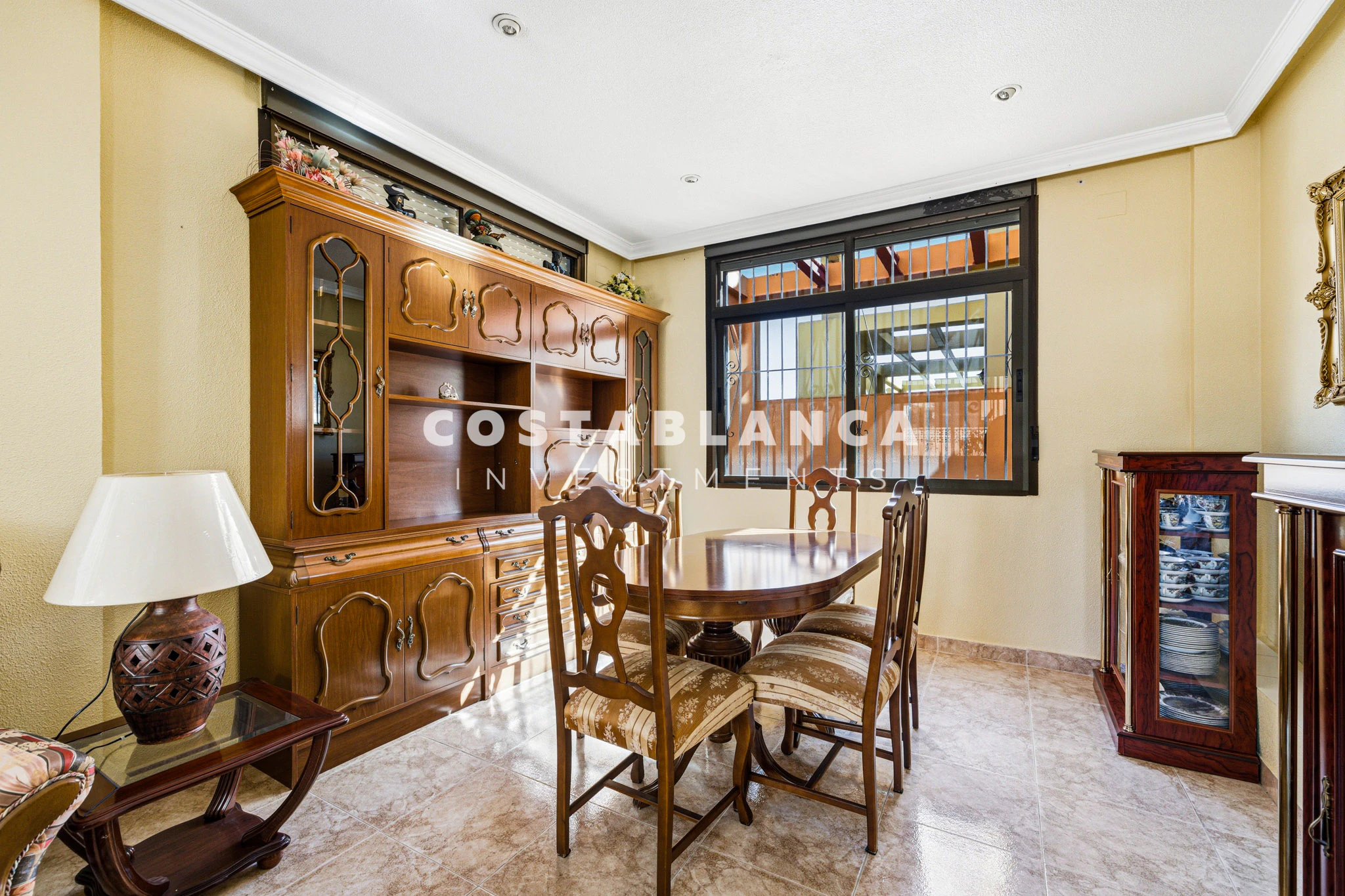 Large Family Home with Pool and Summer Kitchen for sale in La Nucía