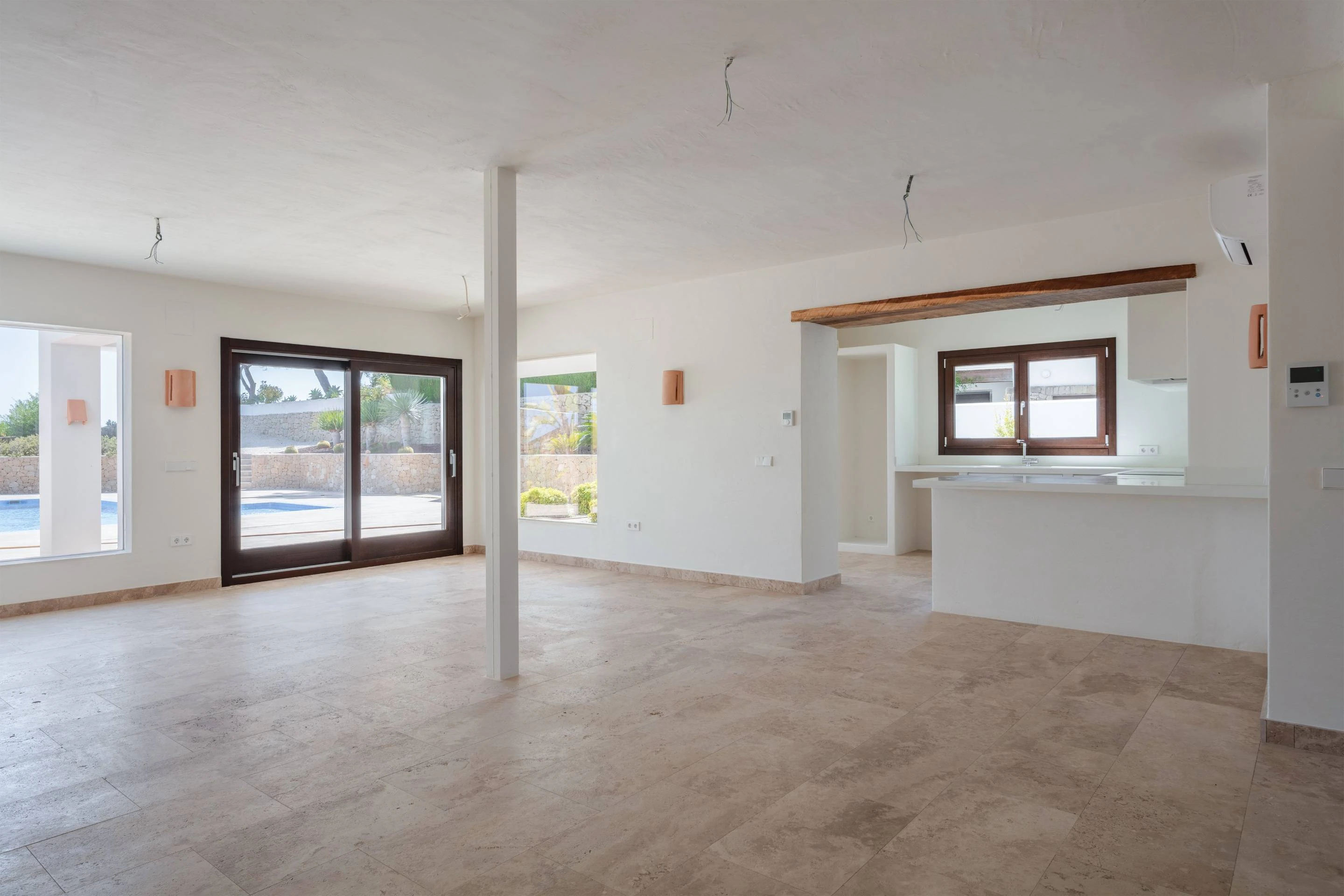 Villa Andrago Residencia Contemporánea Mediterránea en Primera Línea a la Venta en Moraira