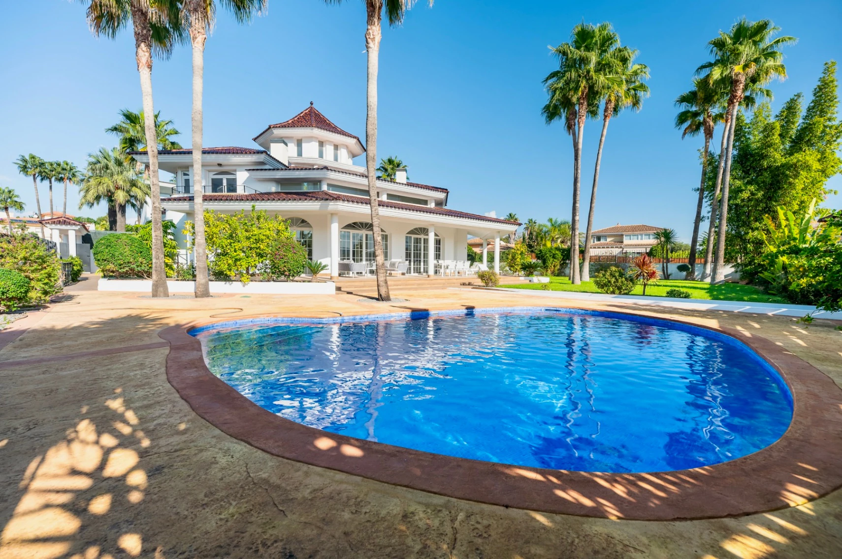Moderne Villa zum Verkauf in Alfaz del Pi mit Sauna und Kino
