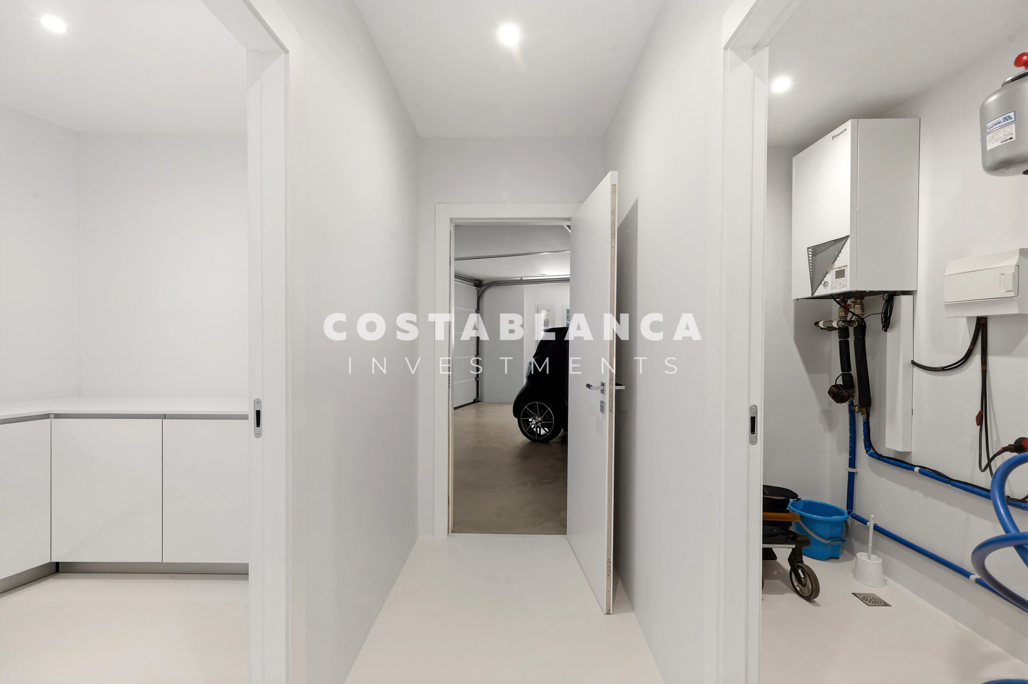 Luxury Penthouse with Panoramic Sea & Mountain Views for sale in Altea La Vella